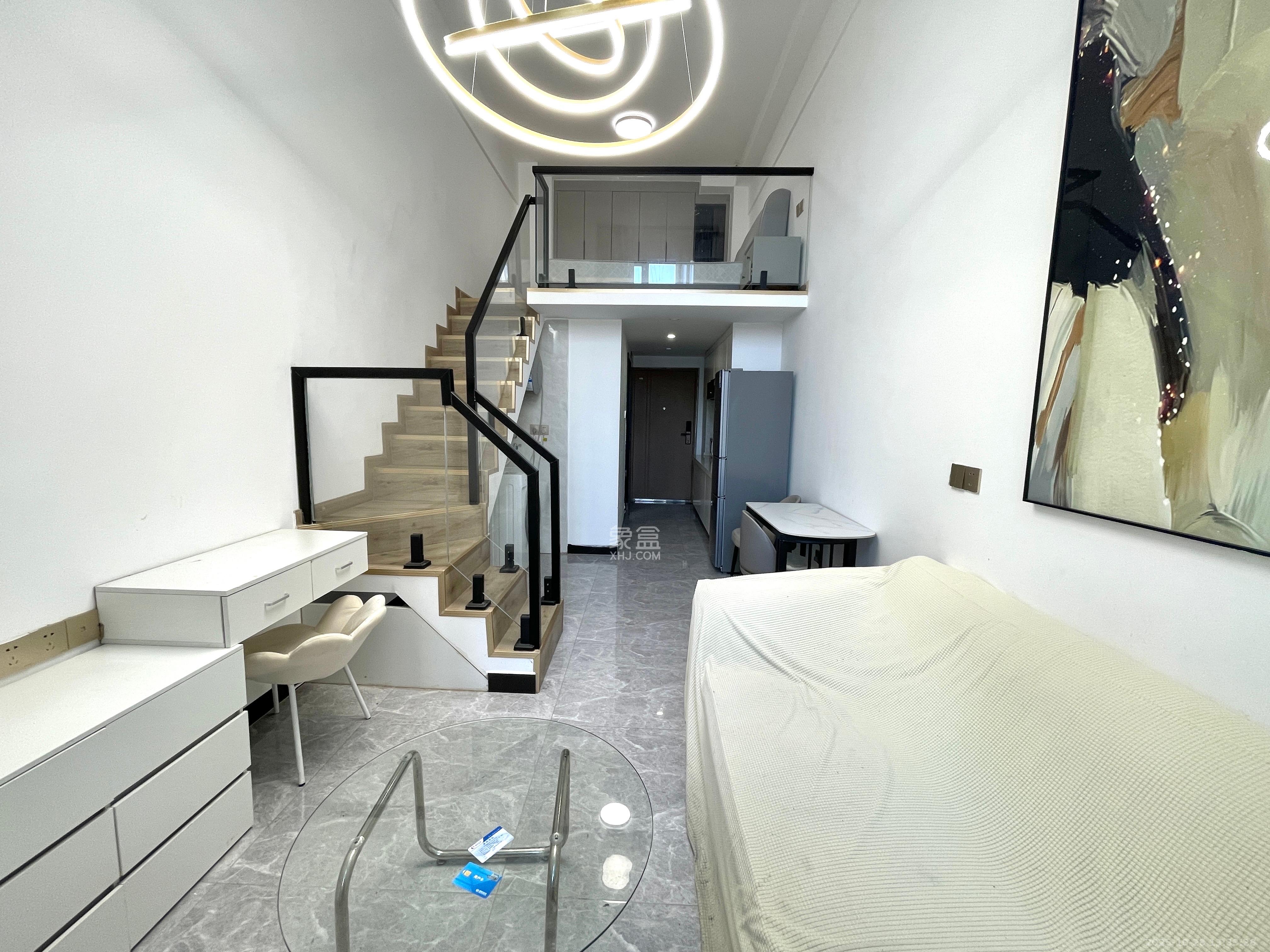 卓越江岸 1室1厅1卫 2200.0元/月 卓越江岸 1室1厅1卫 2200.0元/月室内图