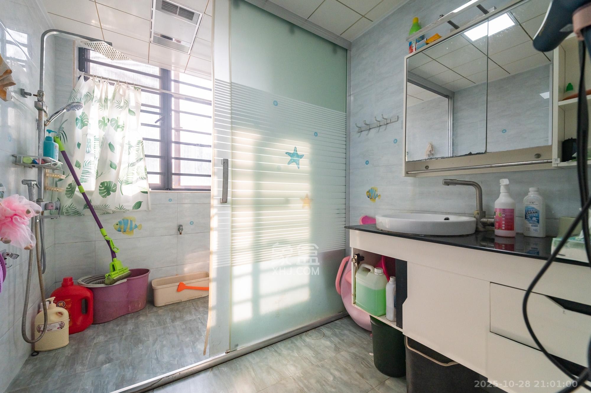 深业睿城 4室2厅3卫 189.8万 深业睿城 4室2厅3卫 189.8万卫生间