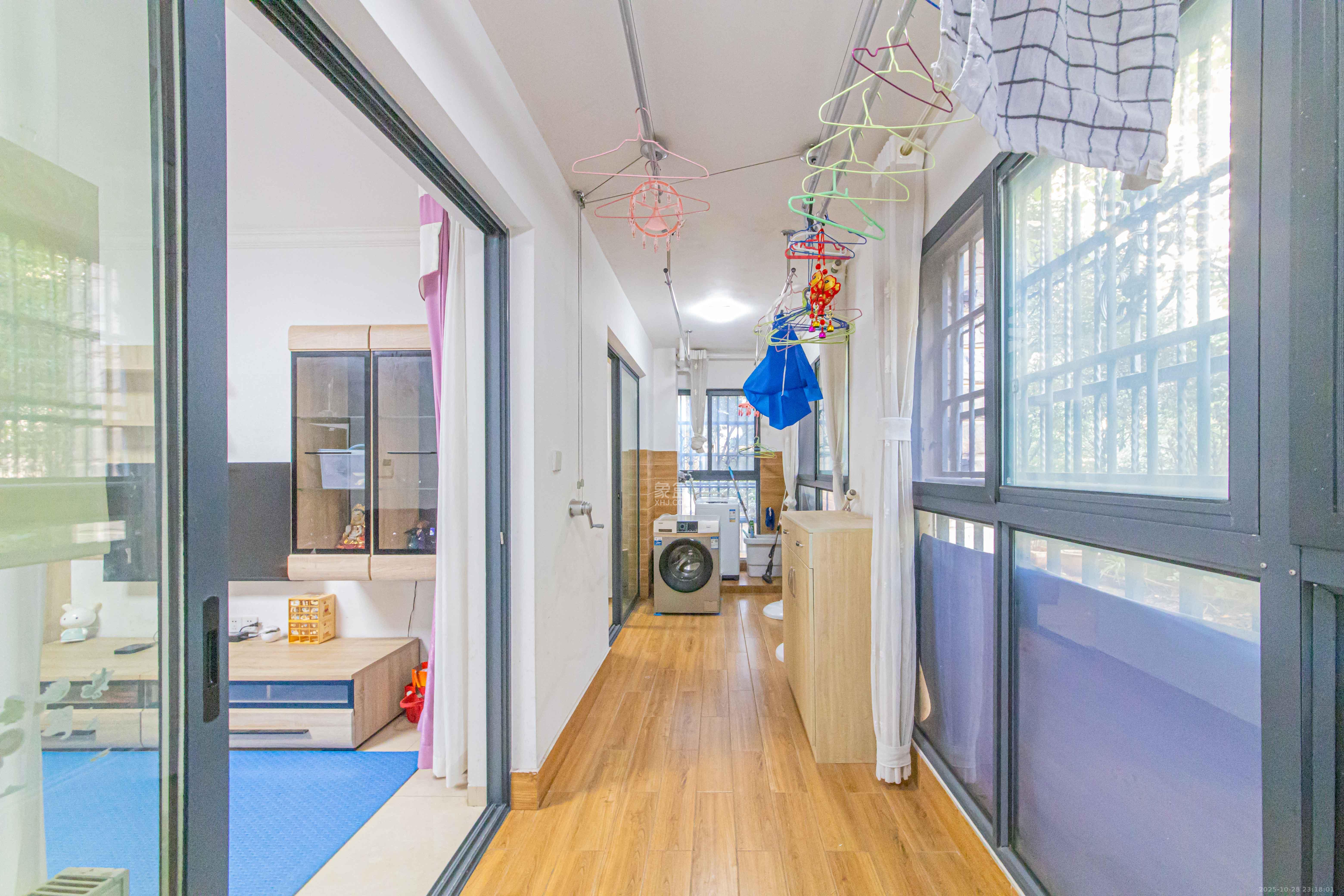 中建芙蓉嘉苑  4室2厅1卫    110.0万阳台