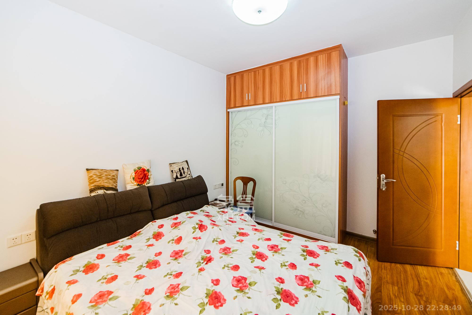 湘江世纪城悦江苑  2室2厅1卫    80.0万卧室