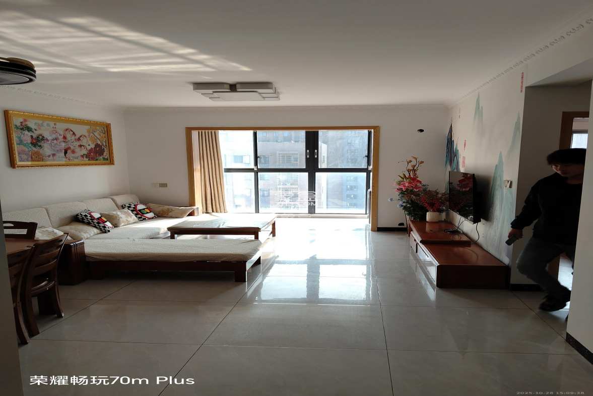 朝正美苑  2室2厅1卫    2100.0元/月 朝正美苑  2室2厅1卫    2100.0元/月室内图