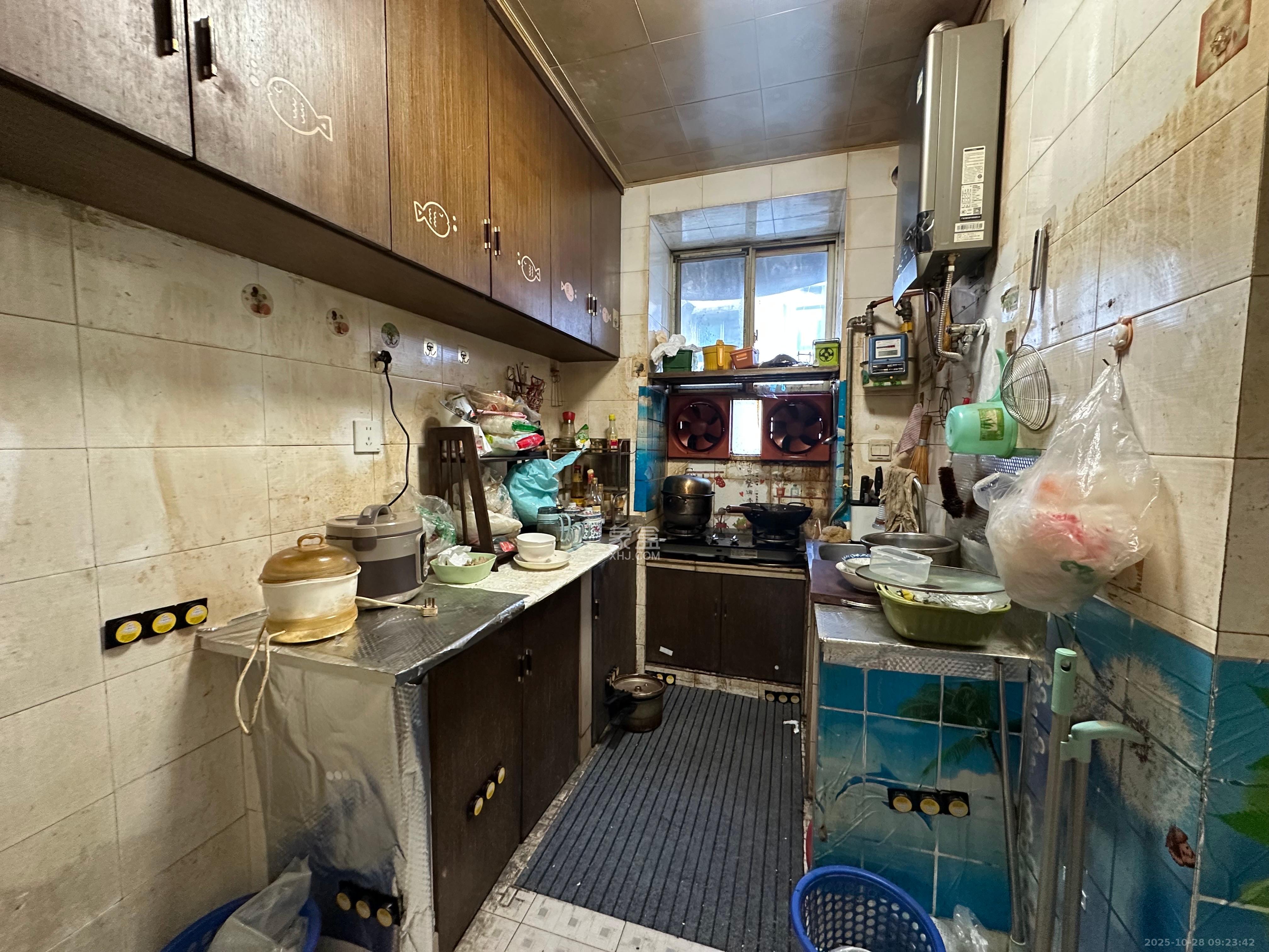 长监宿舍  2室1厅1卫    1300.0元/月 长监宿舍  2室1厅1卫    1300.0元/月室内图