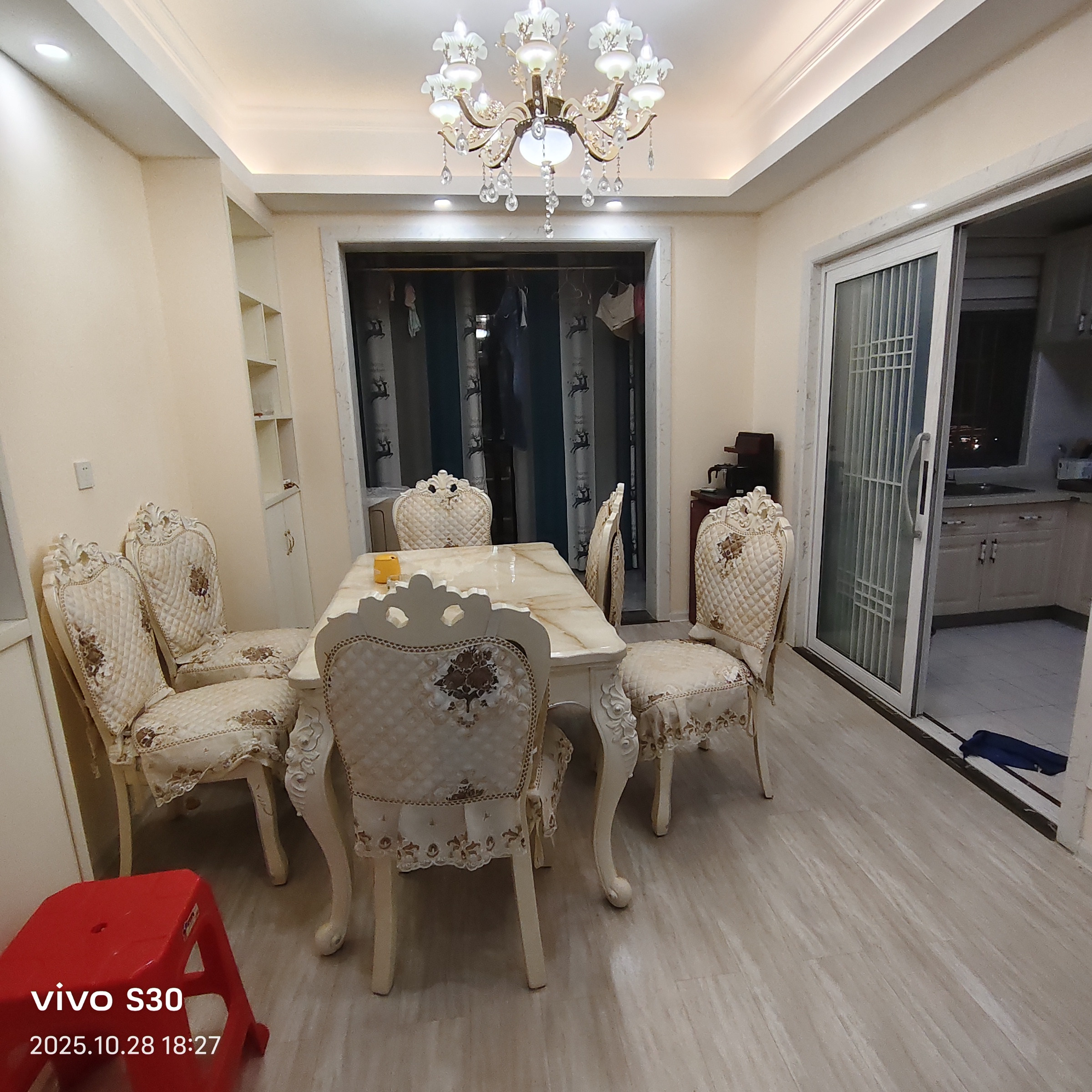 幸福香颂 4室2厅2卫 2500.0元/月 幸福香颂 4室2厅2卫 2500.0元/月室内图