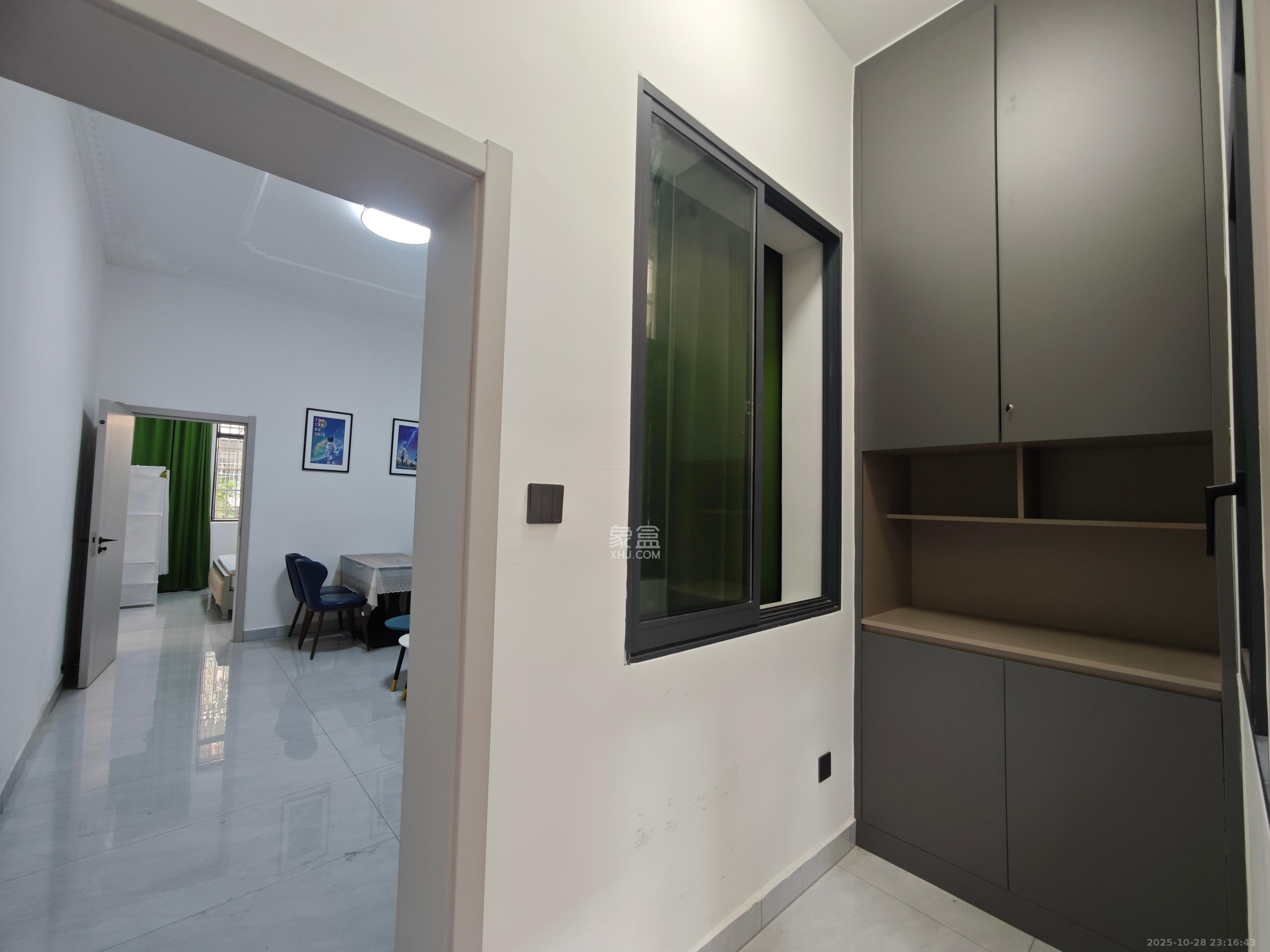 五一新村安置小区（永定社区、永兴社区、永祥社区）  3室2厅2卫    2300.0元/月室内图