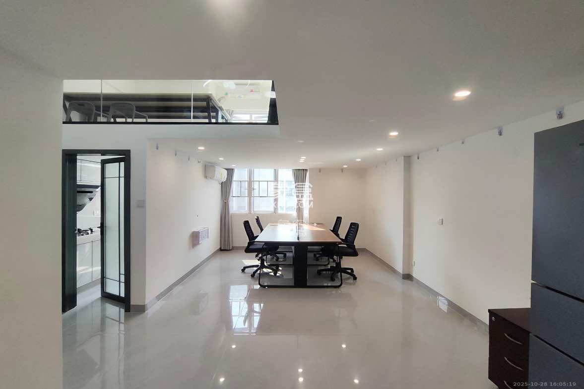 太阳城 2室2厅1卫 2000.0元/月 太阳城 2室2厅1卫 2000.0元/月室内图