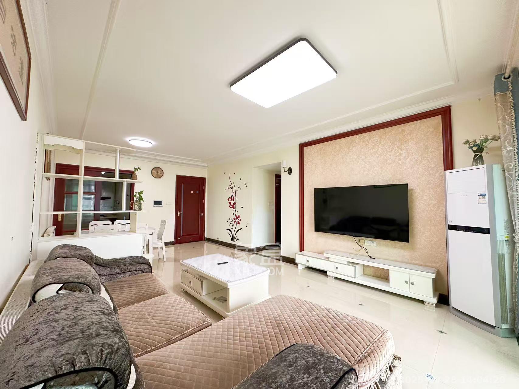 恒大翡翠华庭  3室2厅2卫    2250.0元/月室内图