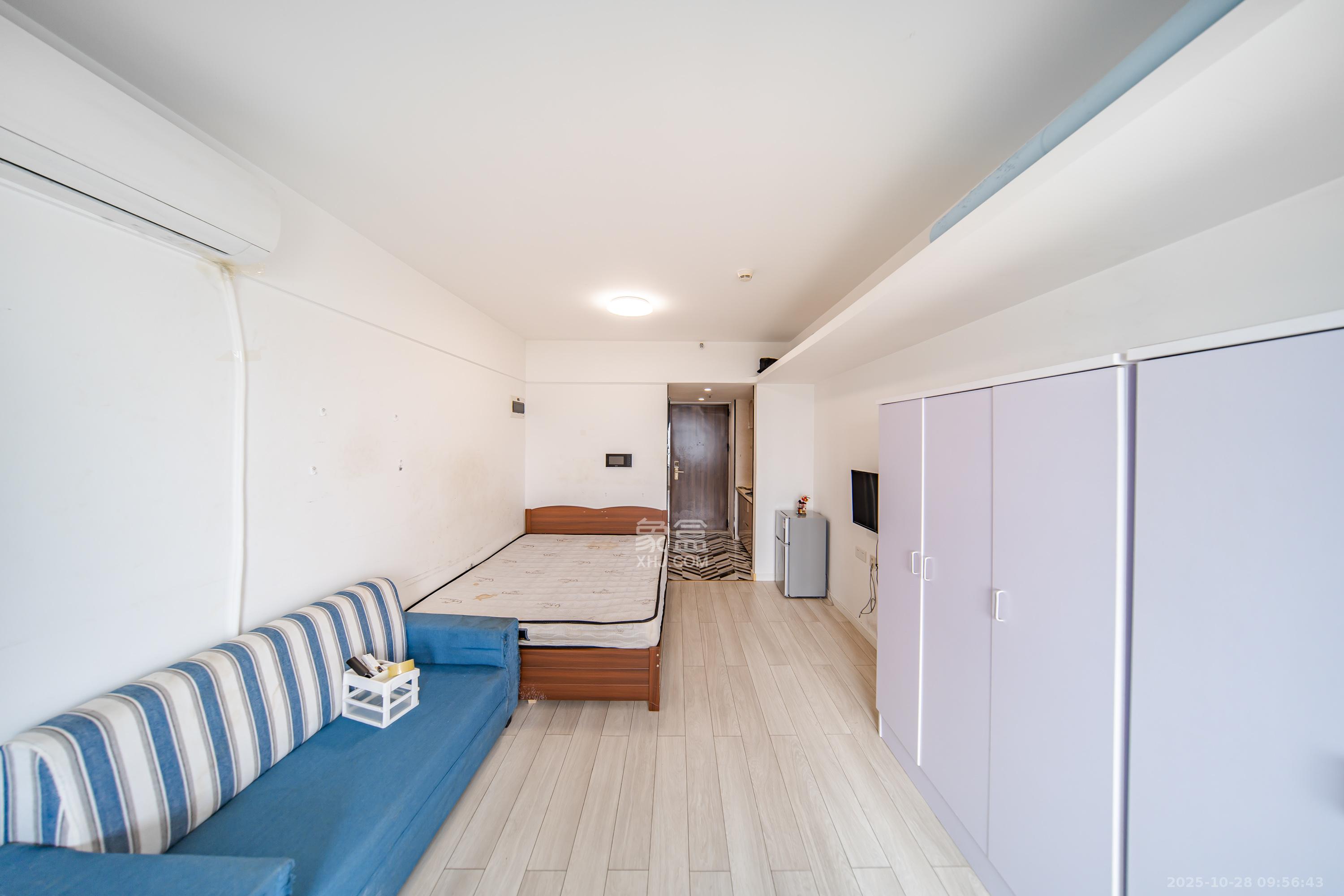 万科金域缇香  1室1厅1卫    1500.0元/月 万科金域缇香  1室1厅1卫    1500.0元/月室内图