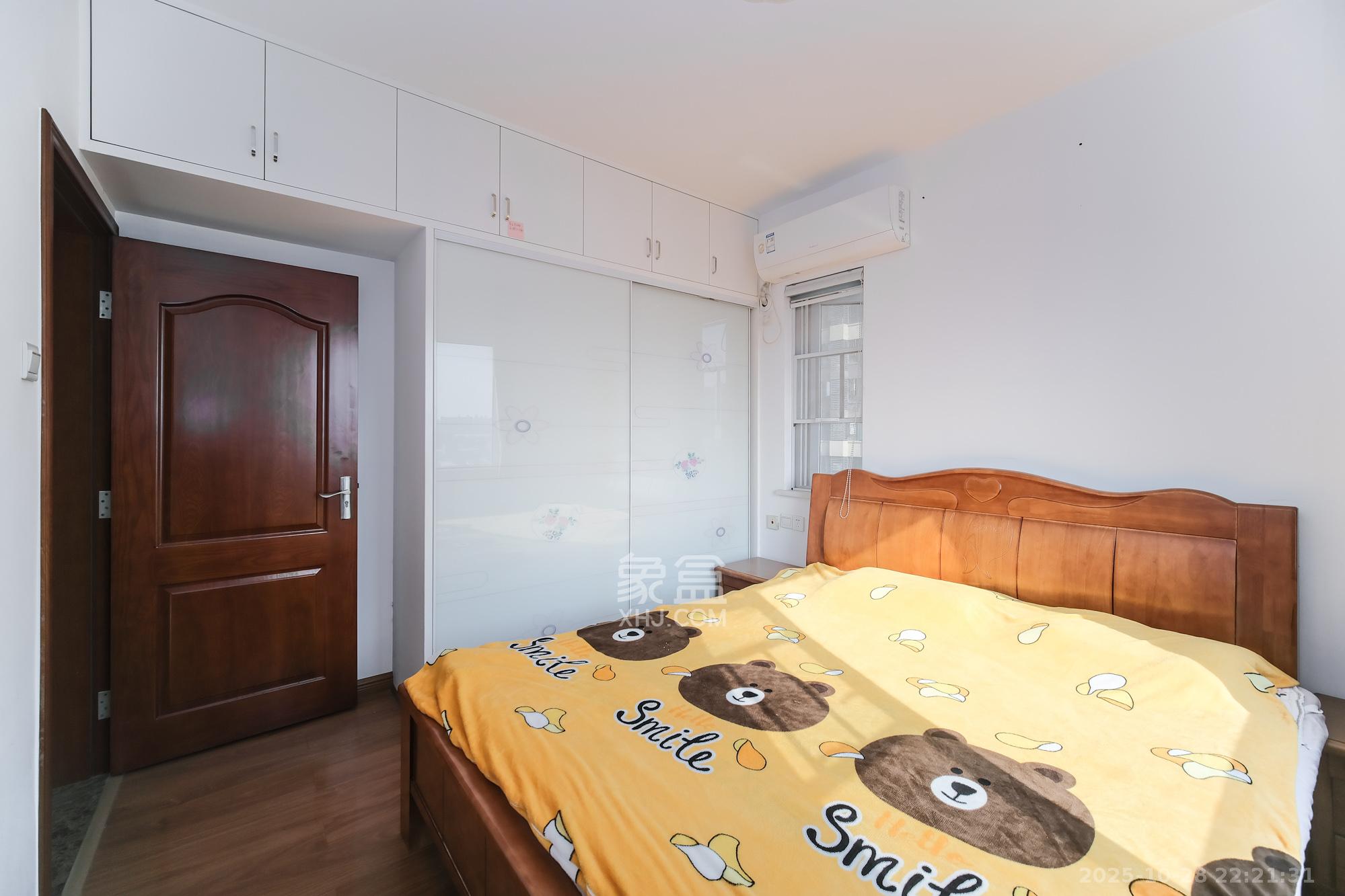 保利香槟国际  3室2厅1卫    77.2万 保利香槟国际  3室2厅1卫    77.2万卧室