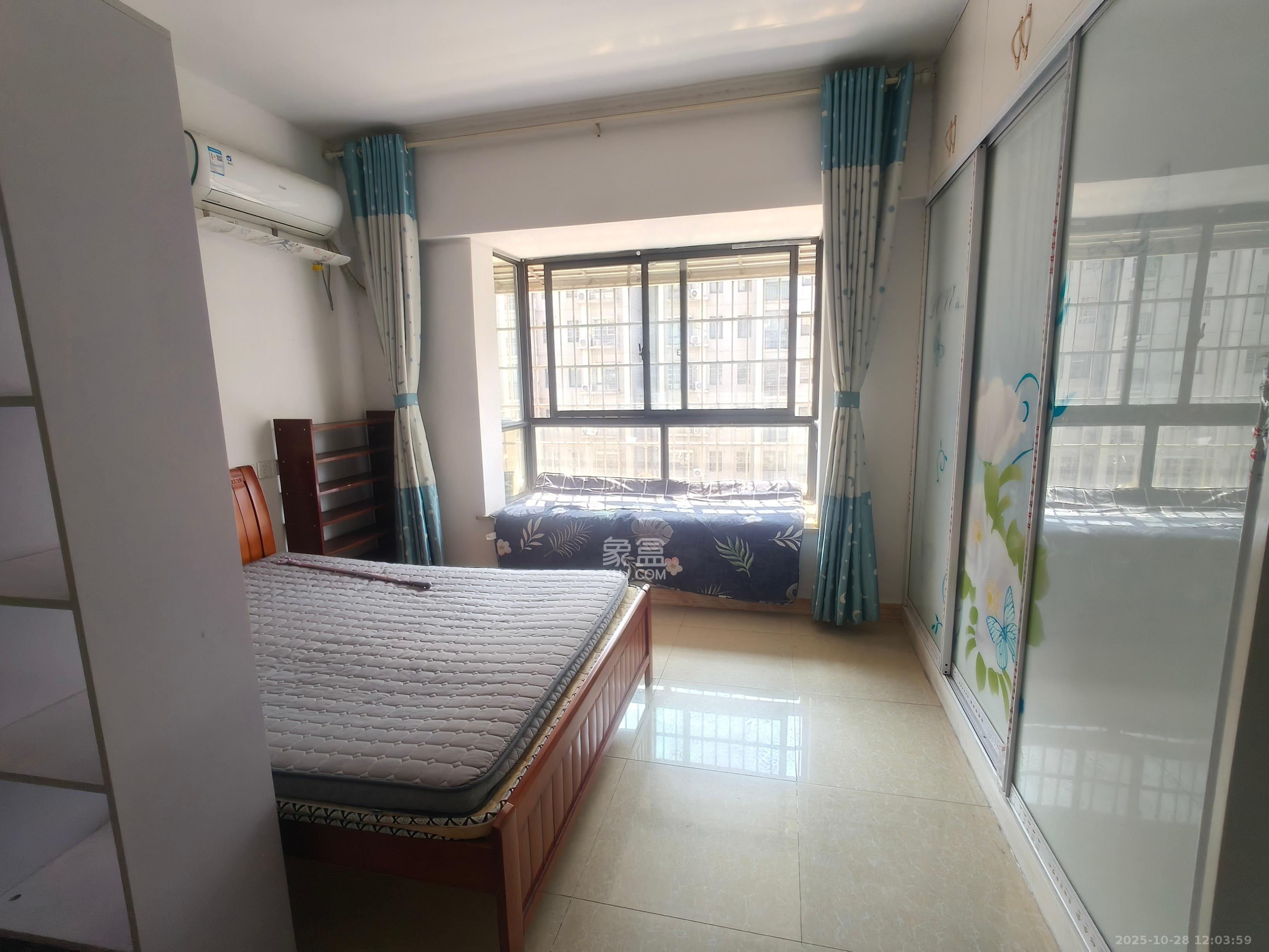 世纪桃花苑  1室1厅1卫    1400.0元/月 世纪桃花苑  1室1厅1卫    1400.0元/月室内图