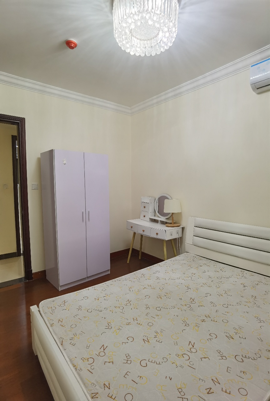 恒大外滩  3室2厅1卫    3800.0元/月 恒大外滩  3室2厅1卫    3800.0元/月室内图