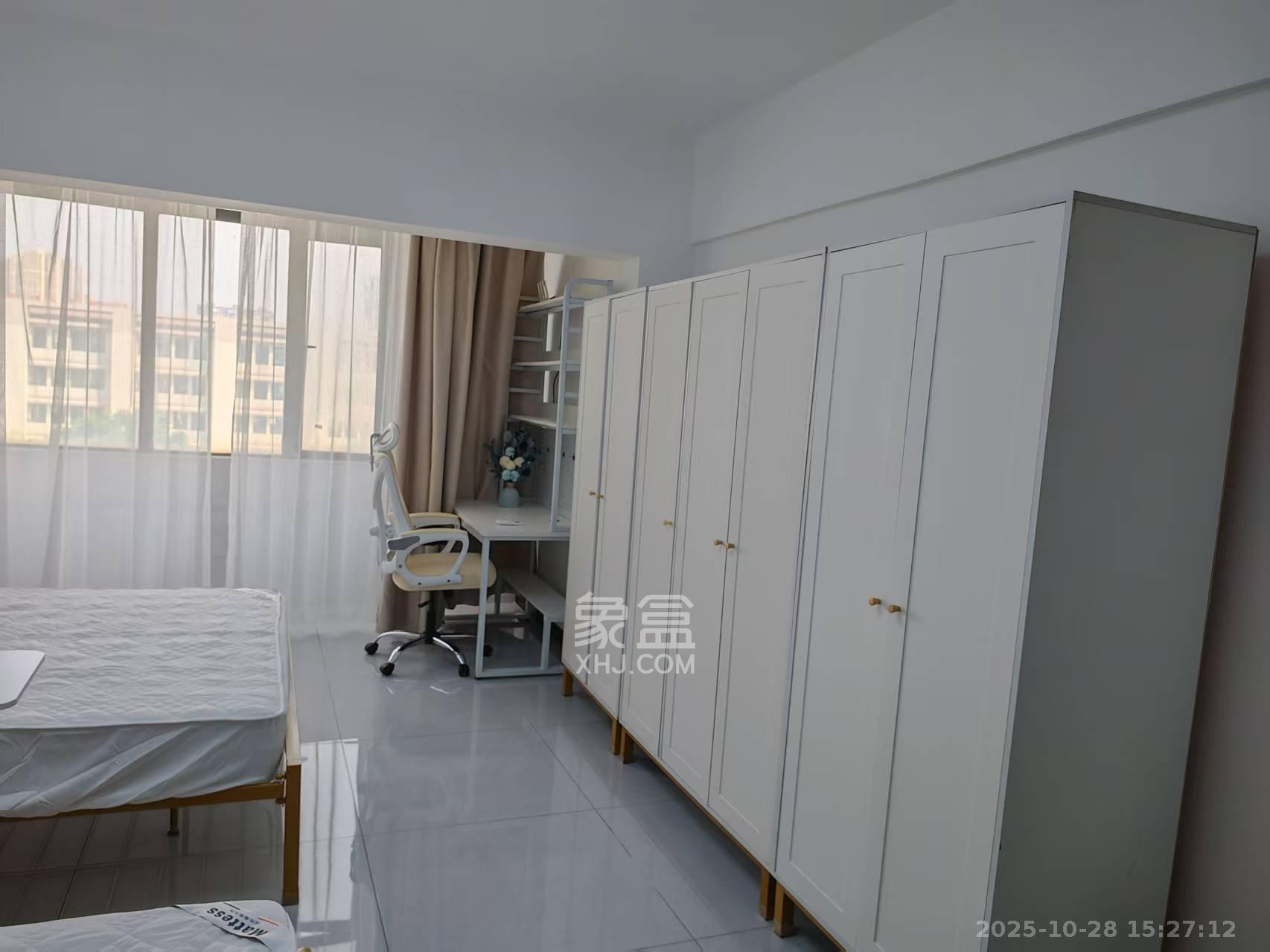 极目楚天  1室2厅1卫    1300.0元/月室内图