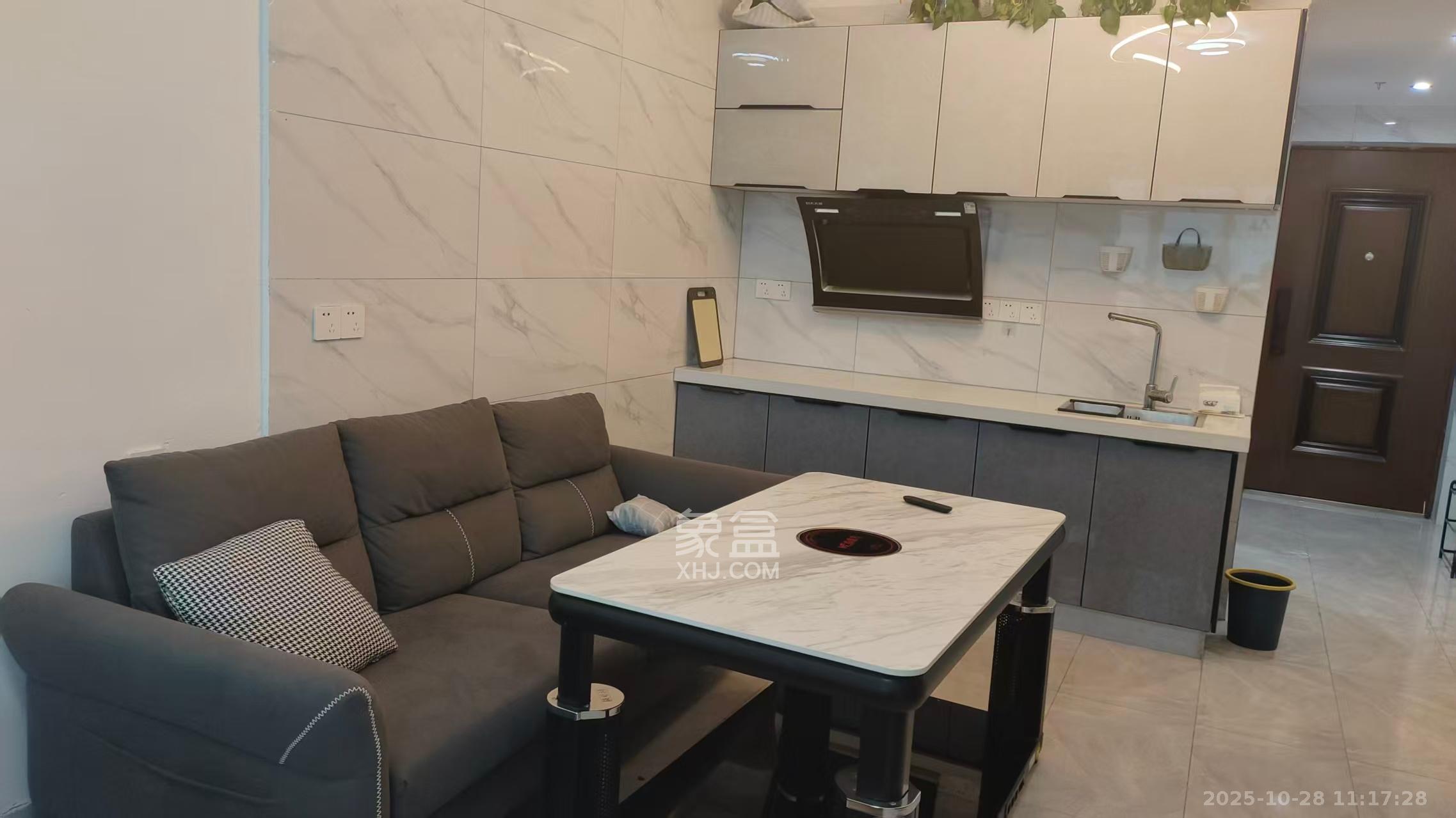 长房东旭国际  1室1厅1卫    1800.0元/月室内图