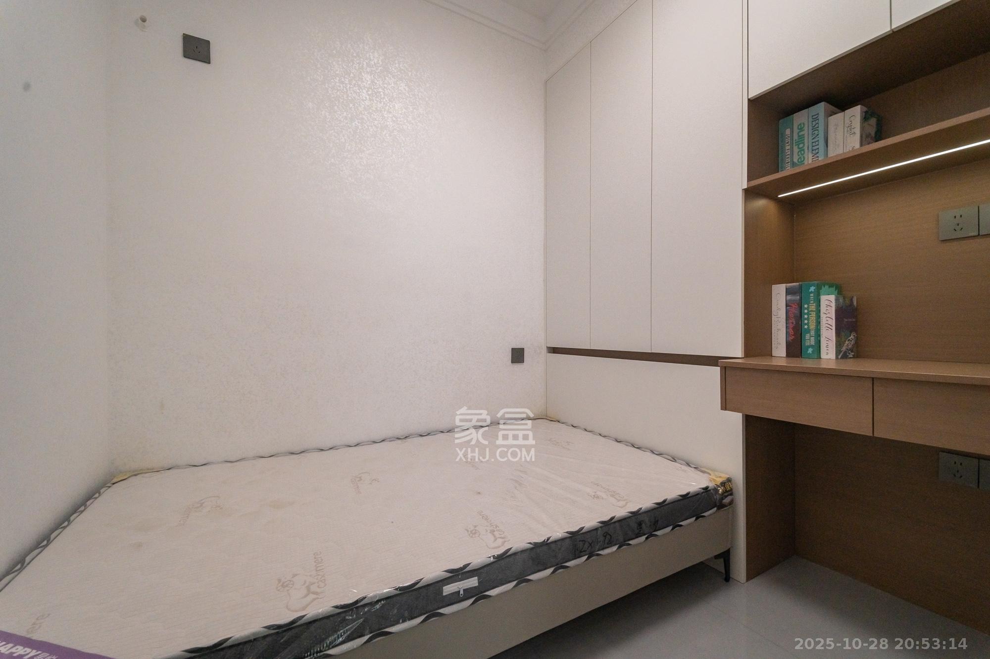 天和华城  3室2厅1卫    54.8万卧室