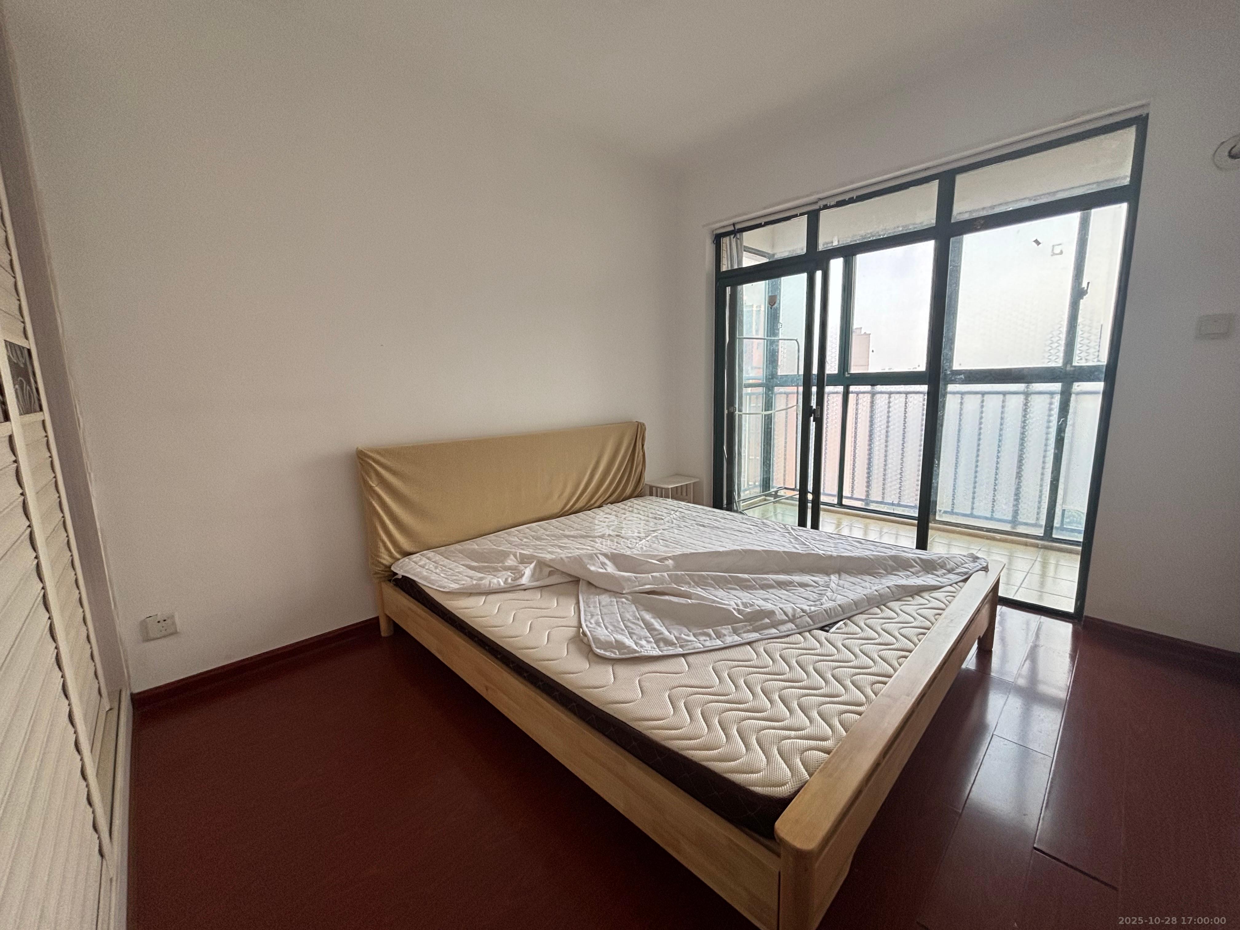 颐兴家园 3室2厅1卫 2400.0元/月 颐兴家园 3室2厅1卫 2400.0元/月室内图