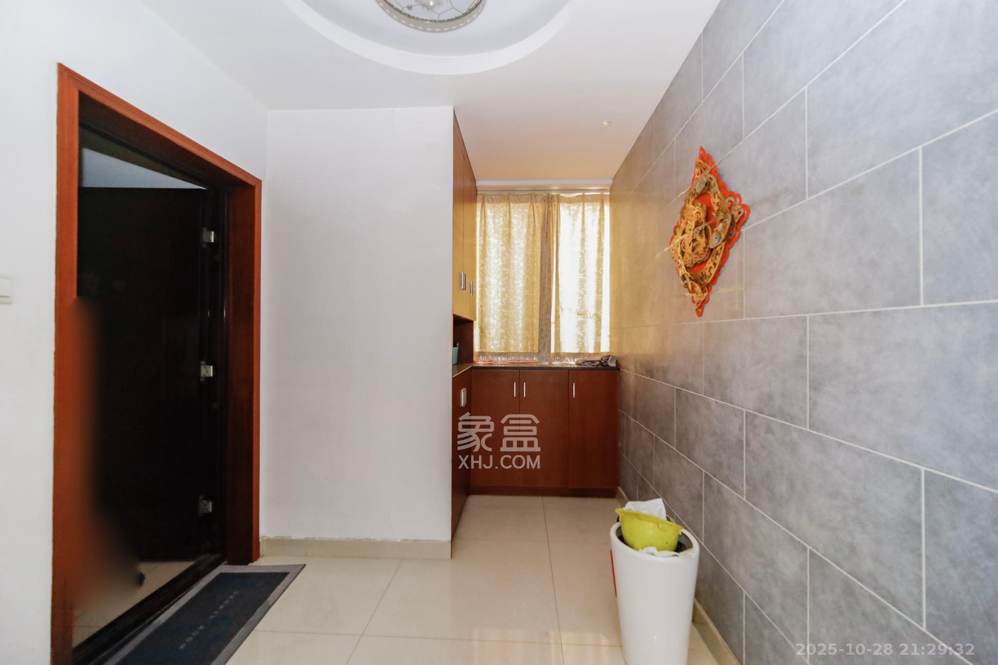 湘樟园小区（湘樟家园）  3室2厅2卫    82.0万其他