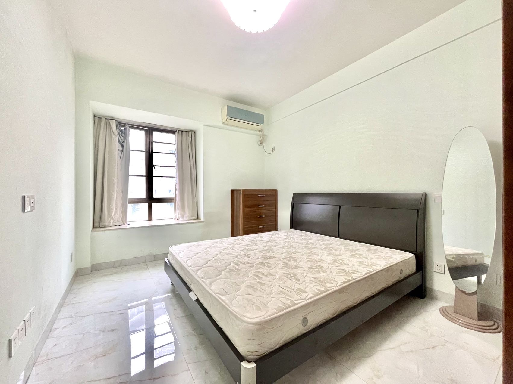 世代雅居  3室2厅2卫    4000.0元/月室内图