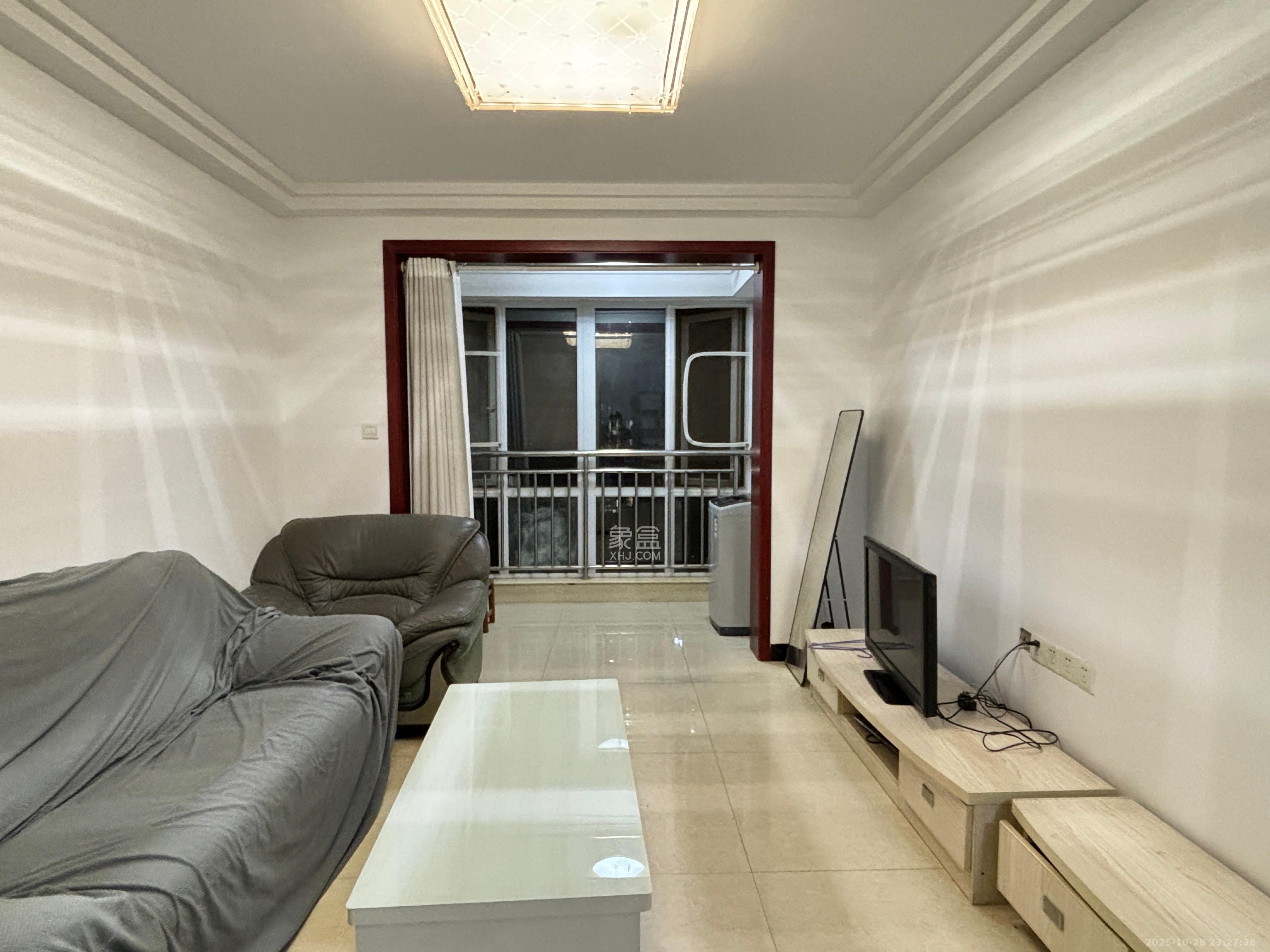 丽发新城  2室2厅1卫    1800.0元/月