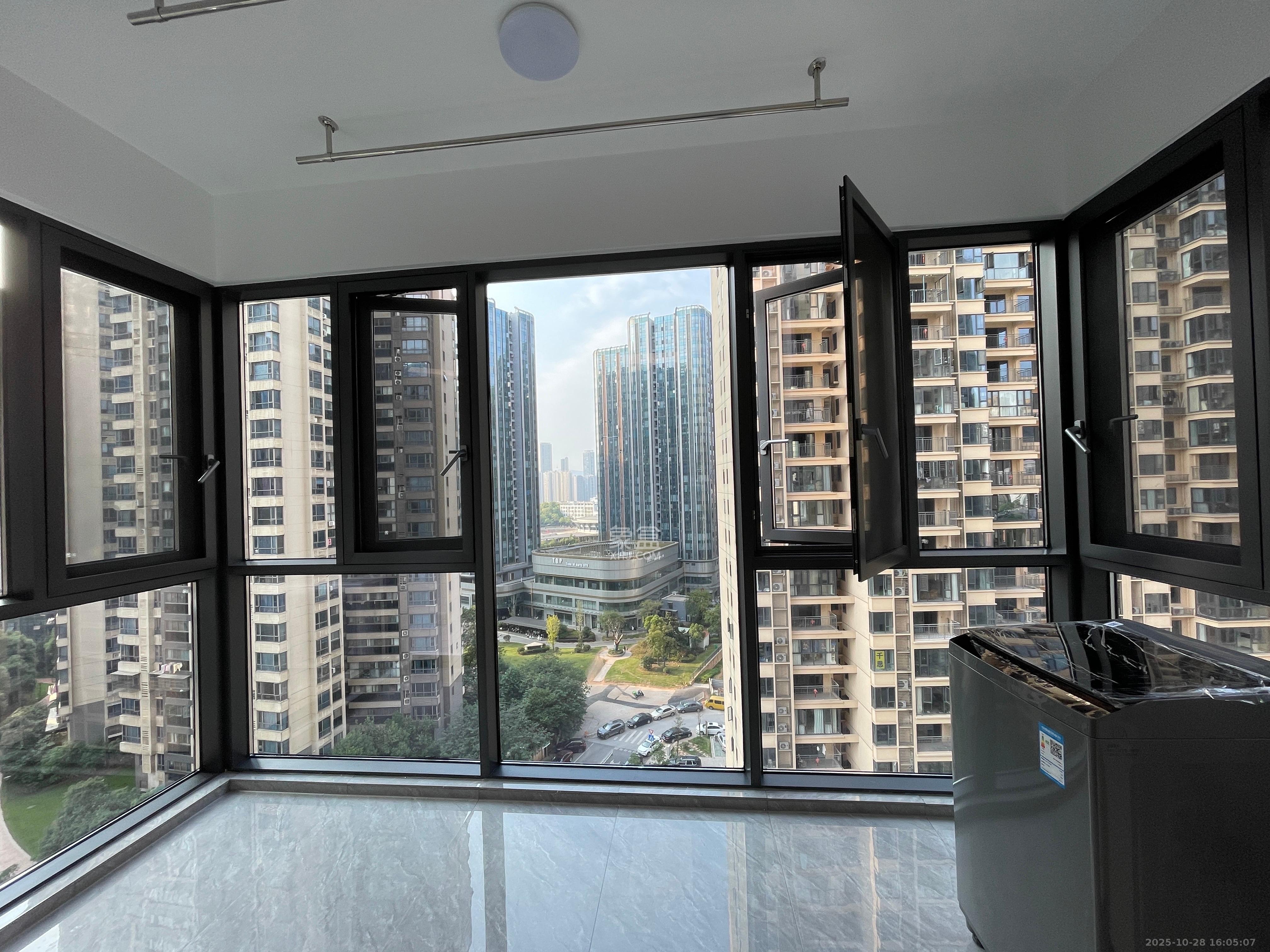 岭福家苑(天心佳苑)  3室1厅2卫    3800.0元/月 岭福家苑(天心佳苑)  3室1厅2卫    3800.0元/月室内图