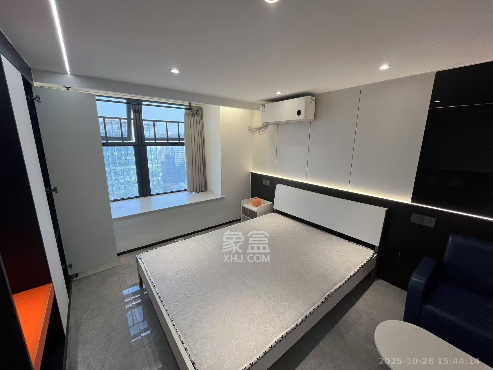 龙湖新壹城  1室1厅1卫    1400.0元/月室内图