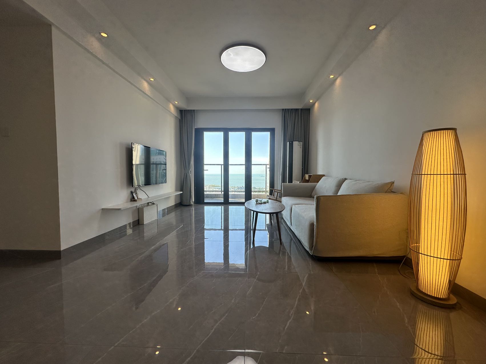 华润中心  2室2厅1卫    4200.0元/月 华润中心  2室2厅1卫    4200.0元/月室内图