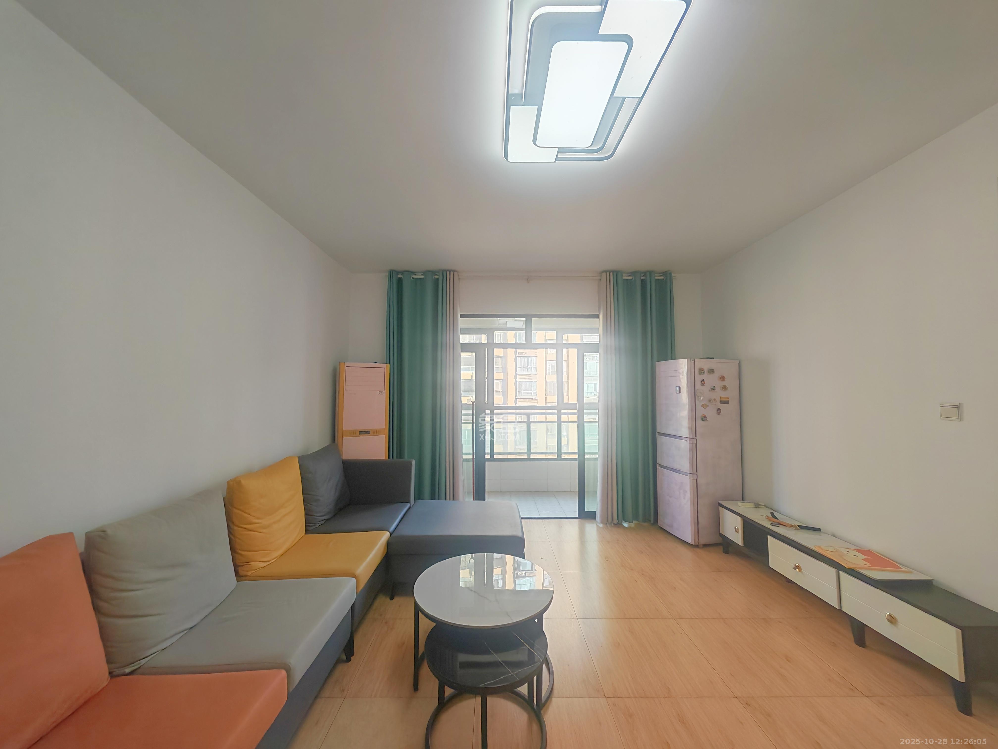 湘府9号  3室1厅1卫    2000.0元/月