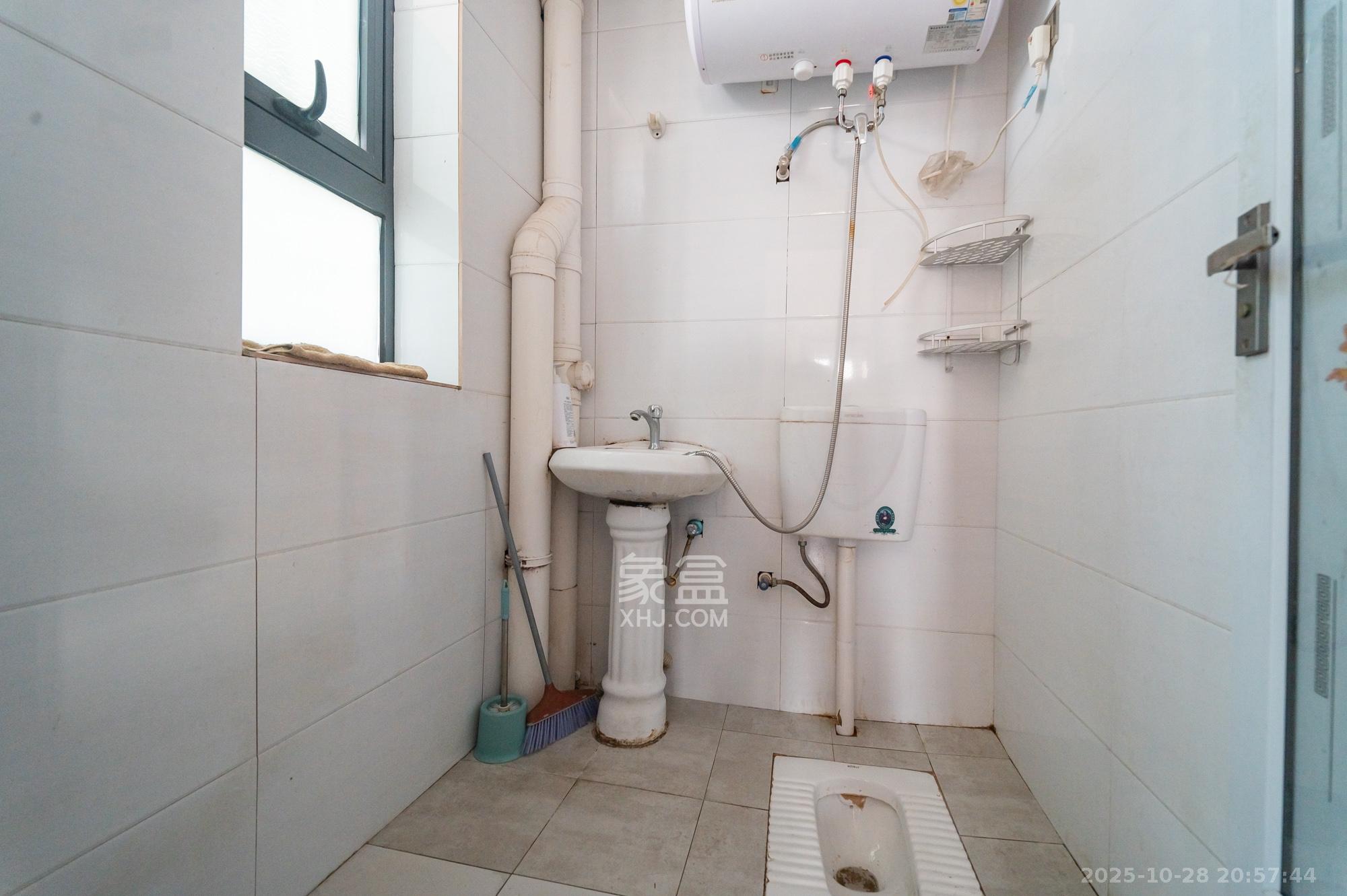 恒基凯旋门三期  3室2厅1卫    58.8万卫生间