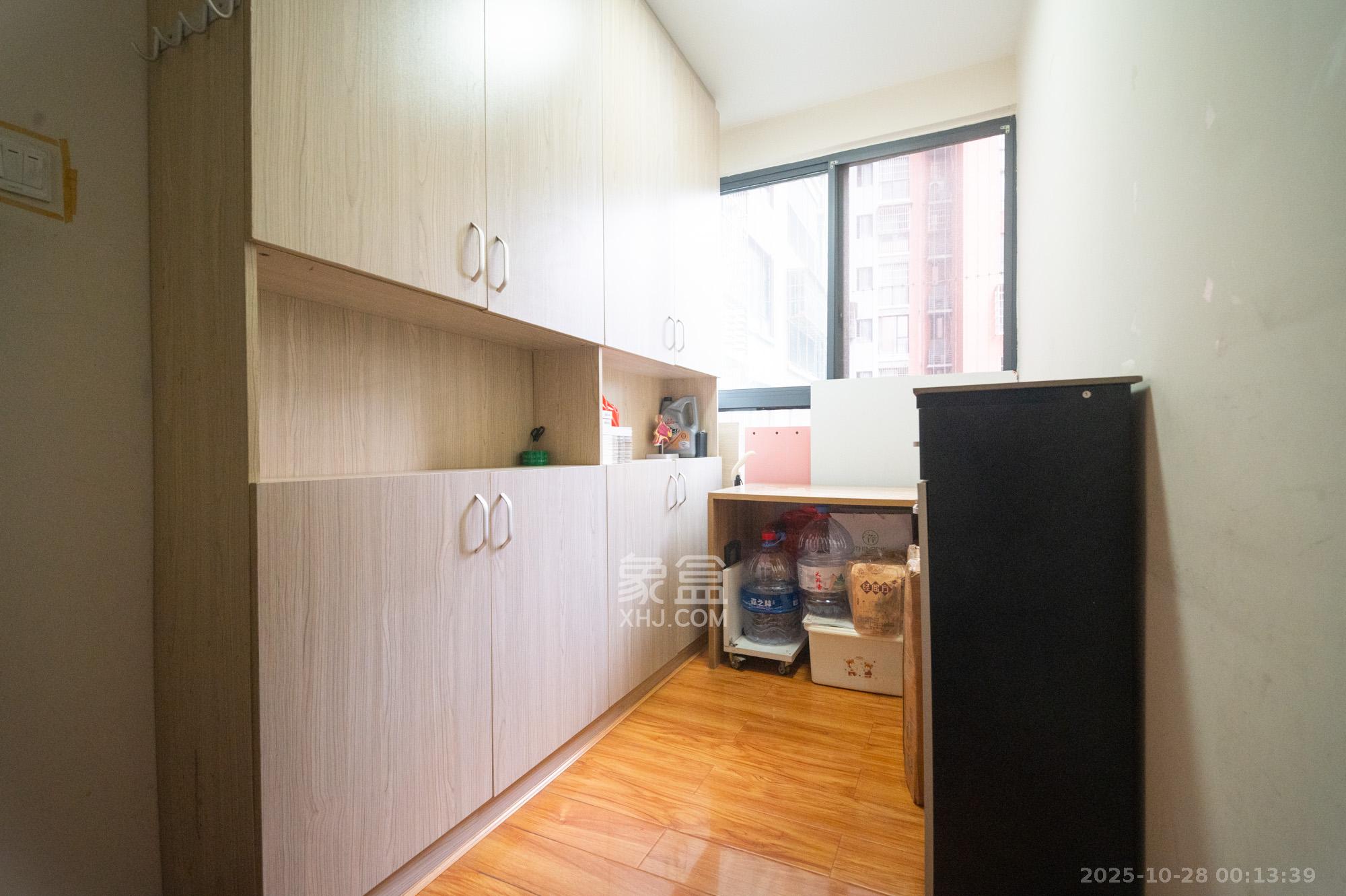 华润凤凰城二期  2室2厅1卫    55.0万卧室