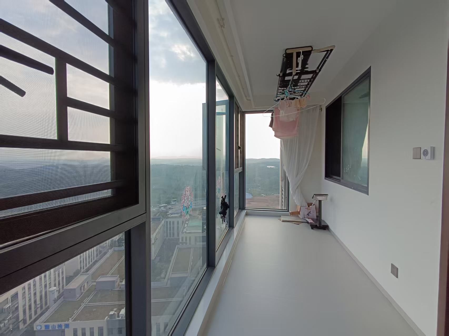 碧桂园智慧城市 3室2厅2卫 2400.0元/月 碧桂园智慧城市 3室2厅2卫 2400.0元/月户型图