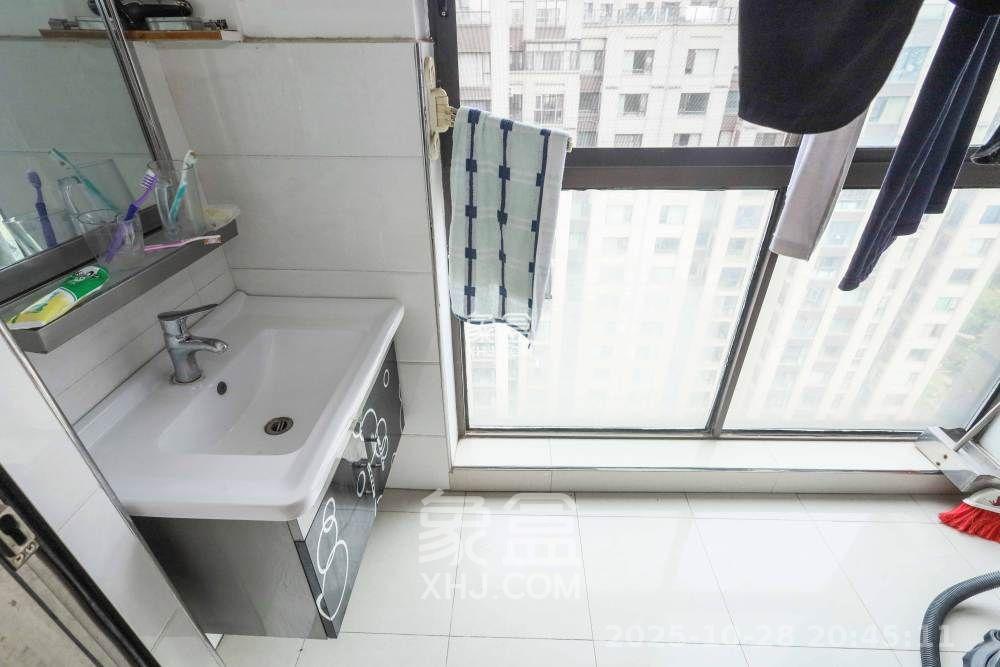 金茂梅溪湖  1室0厅0卫    3500.0元/月室内图