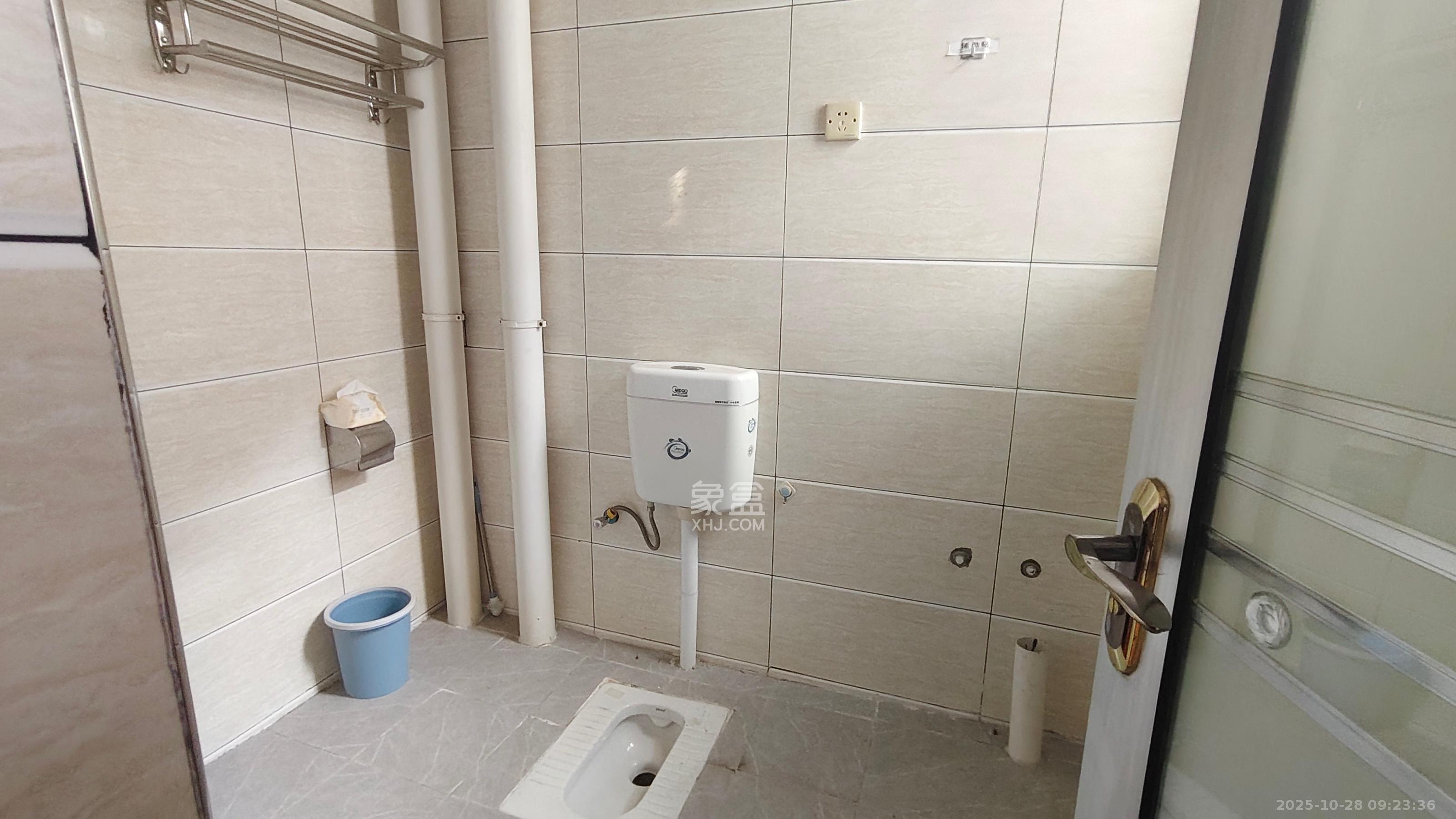 湘瑞嘉园  2室2厅1卫    2100.0元/月 湘瑞嘉园  2室2厅1卫    2100.0元/月室内图