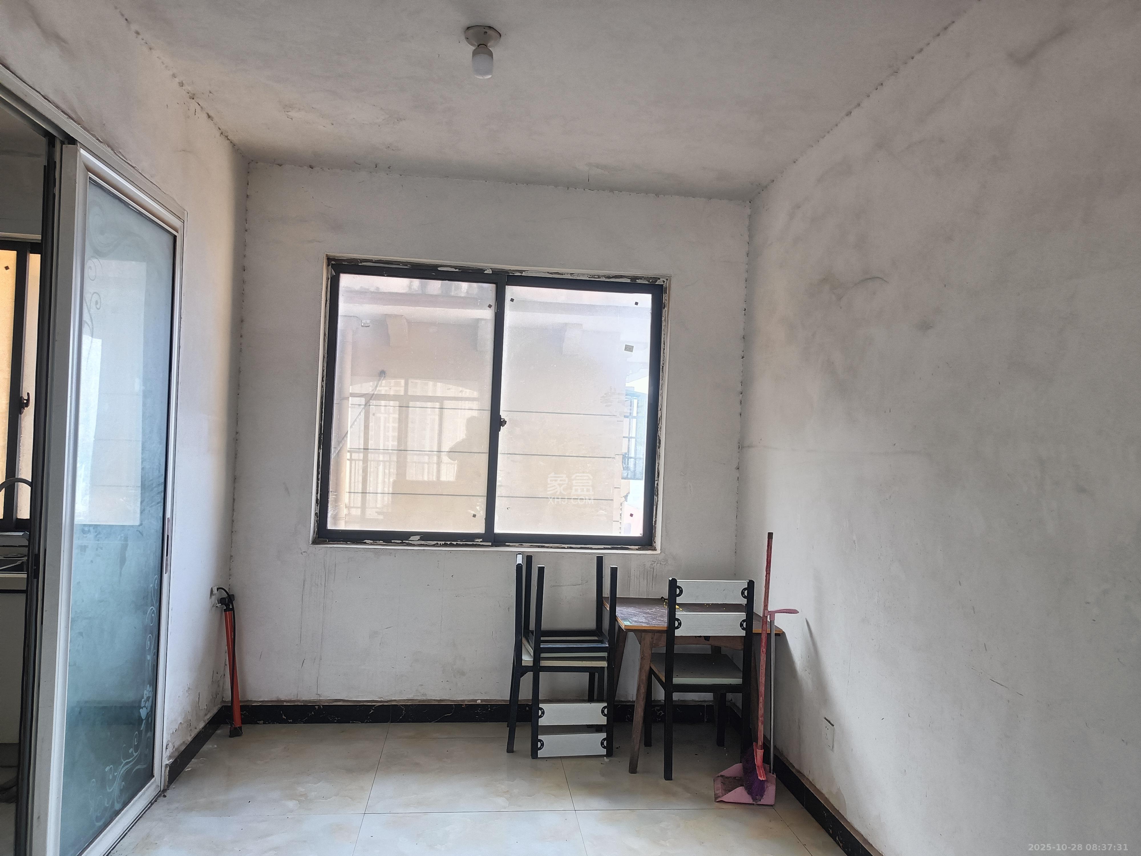 晟通城  3室2厅2卫    1500.0元/月 晟通城  3室2厅2卫    1500.0元/月室内图