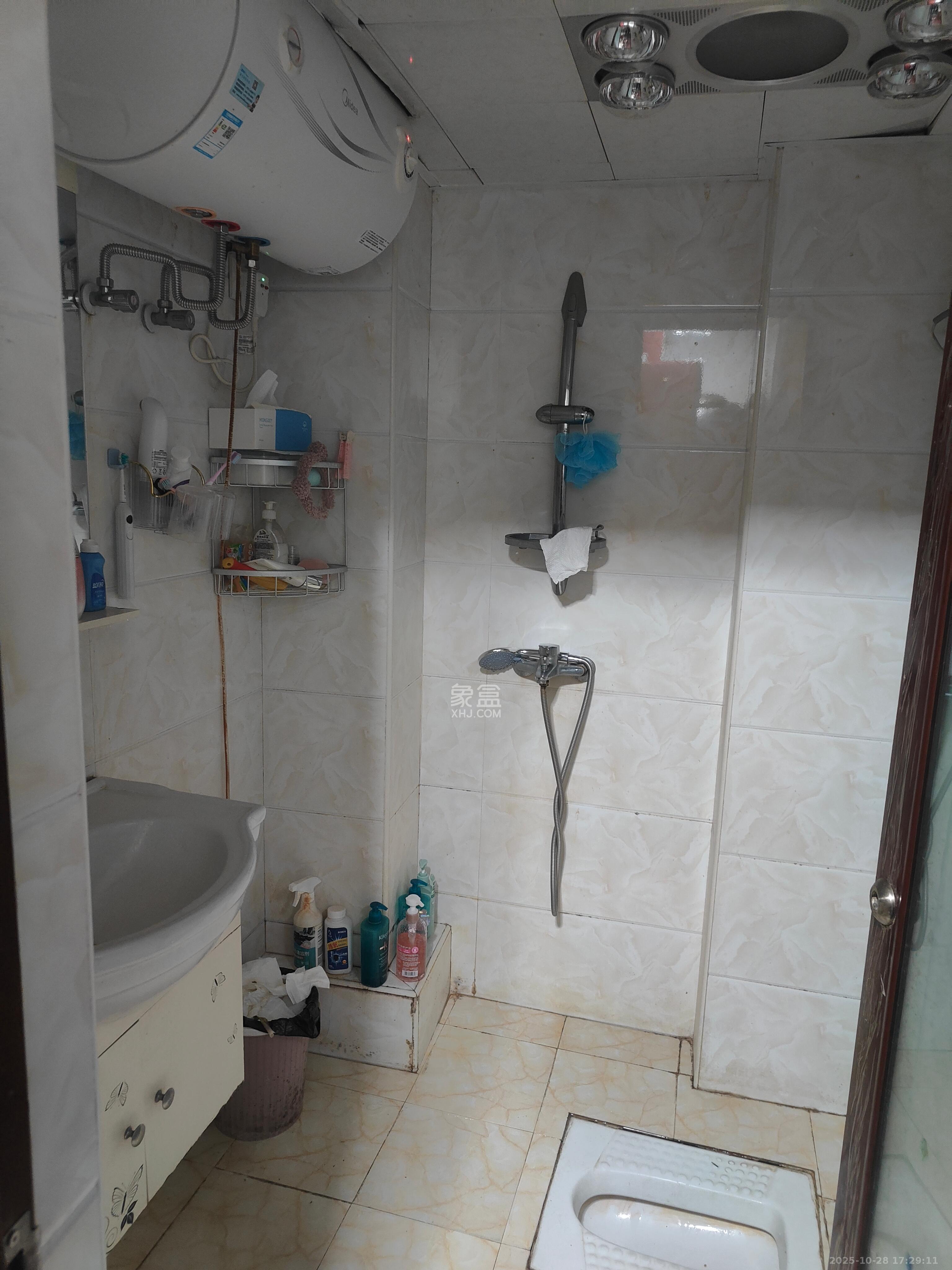 新长海广场 1室1厅1卫 1150.0元/月 新长海广场 1室1厅1卫 1150.0元/月室内图