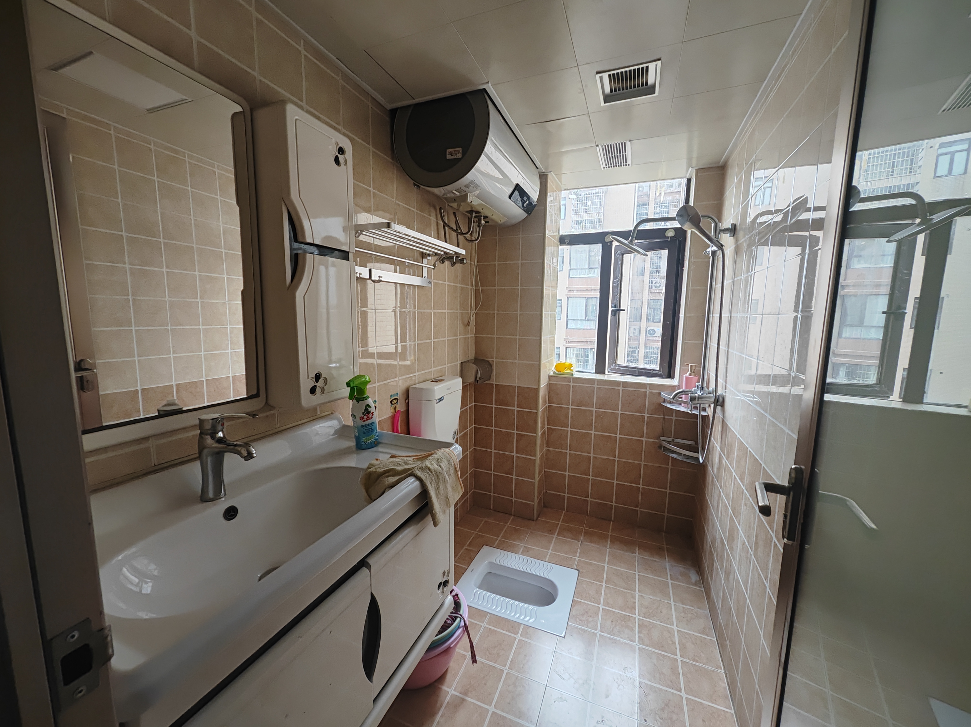 新概念  1室1厅1卫    800.0元/月室内图