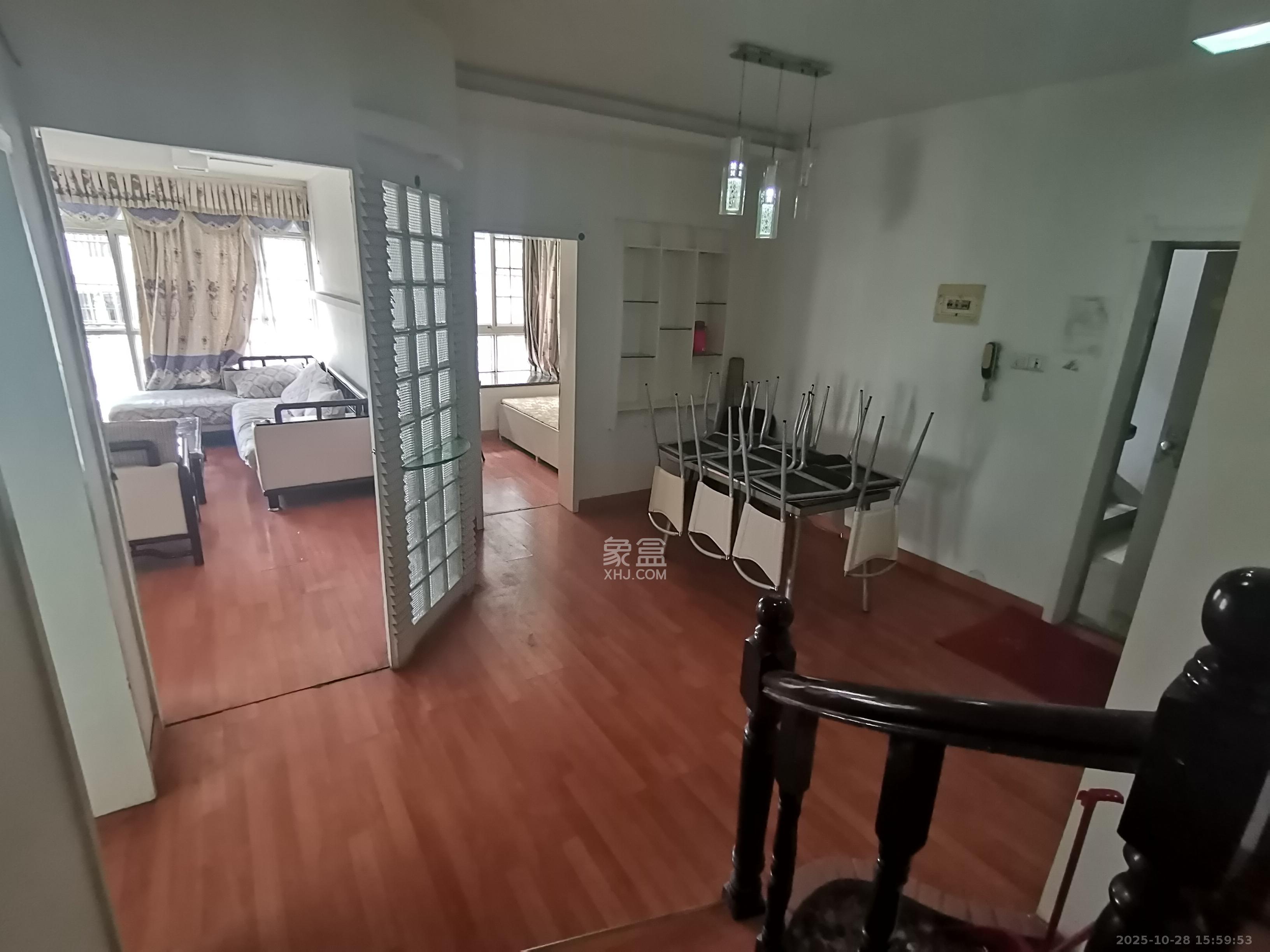 丹桂雅苑  4室2厅2卫    2500.0元/月 丹桂雅苑  4室2厅2卫    2500.0元/月室内图