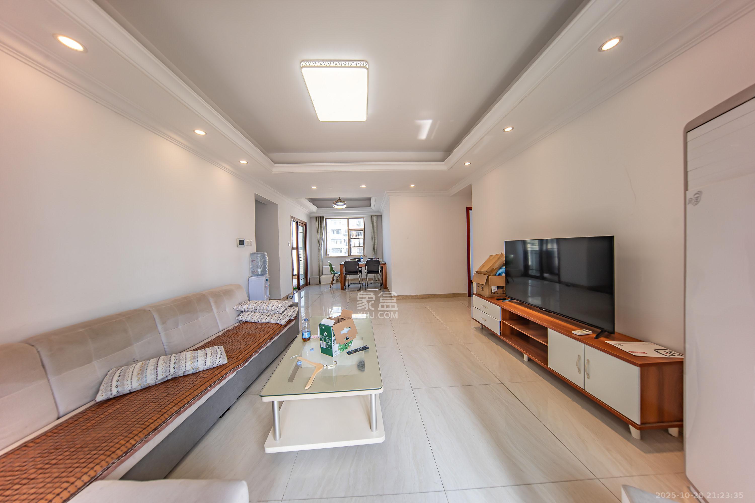 江山帝景哈佛  4室2厅2卫    135.0万