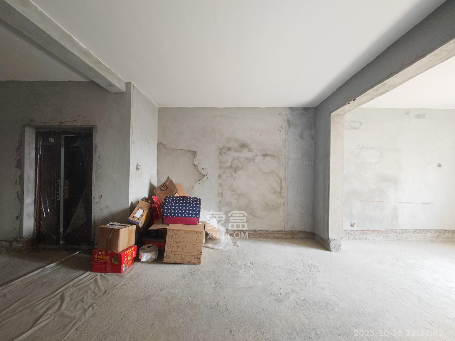 湘核新家园  4室2厅2卫    128.0万 湘核新家园  4室2厅2卫    128.0万客厅