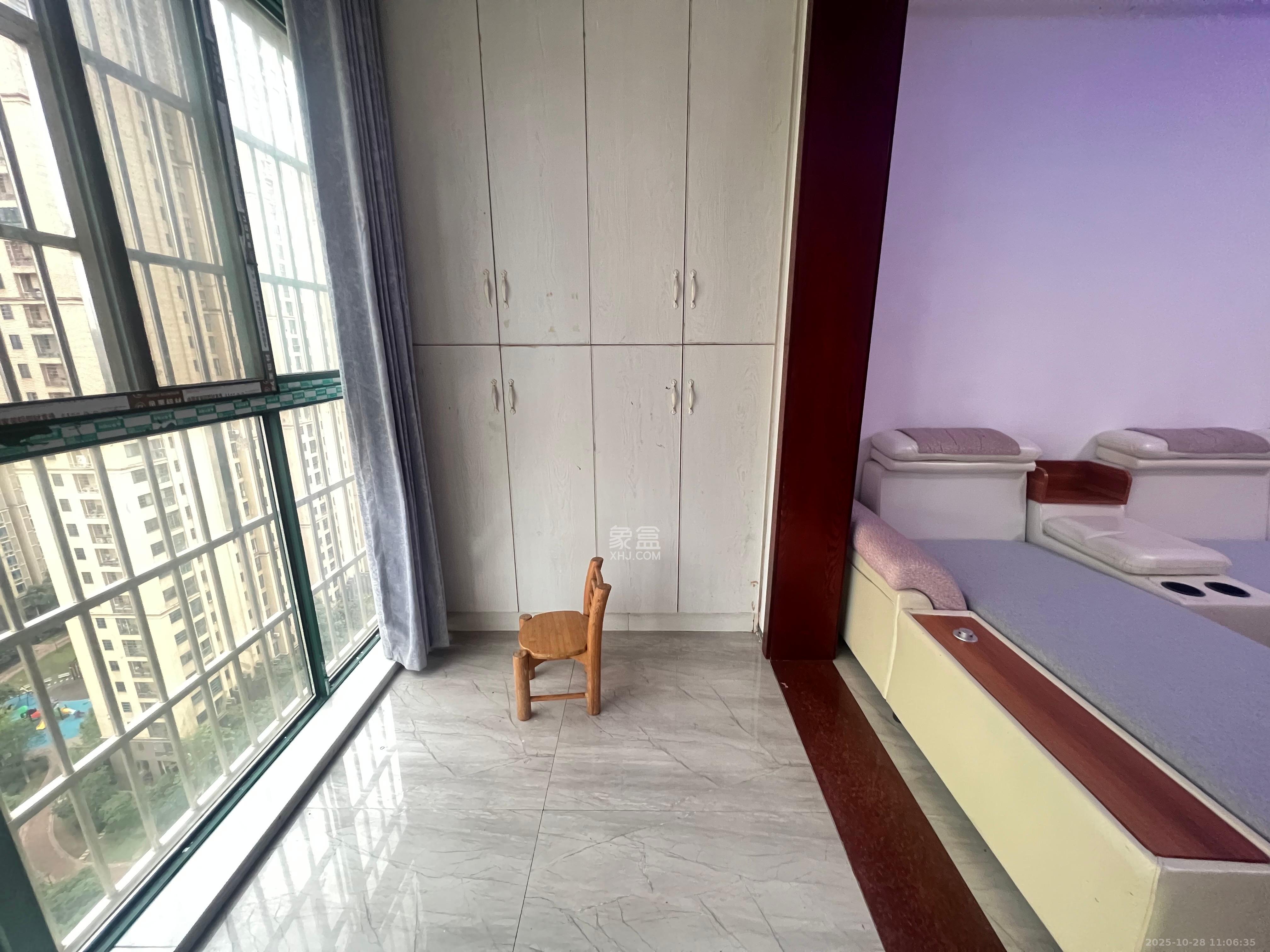 洋湖时代  3室2厅1卫    2400.0元/月 洋湖时代  3室2厅1卫    2400.0元/月室内图