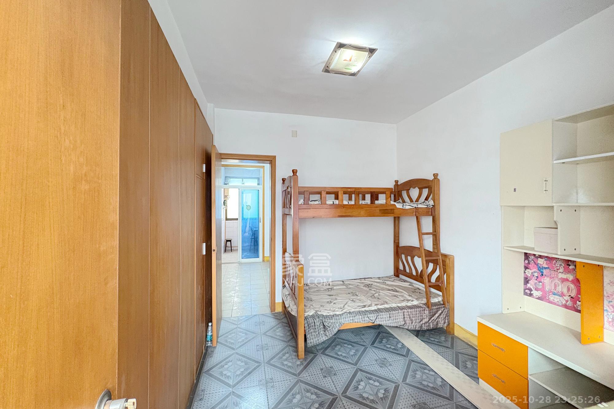 府后街50号三招四招宿舍  2室1厅1卫    46.0万 府后街50号三招四招宿舍  2室1厅1卫    46.0万卧室