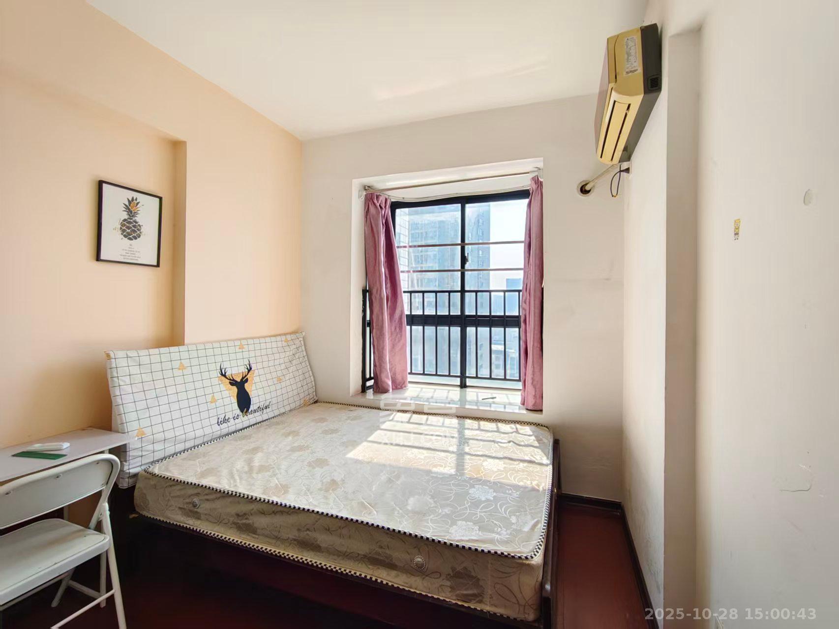 运通尊苑  4室1厅2卫    2300.0元/月室内图