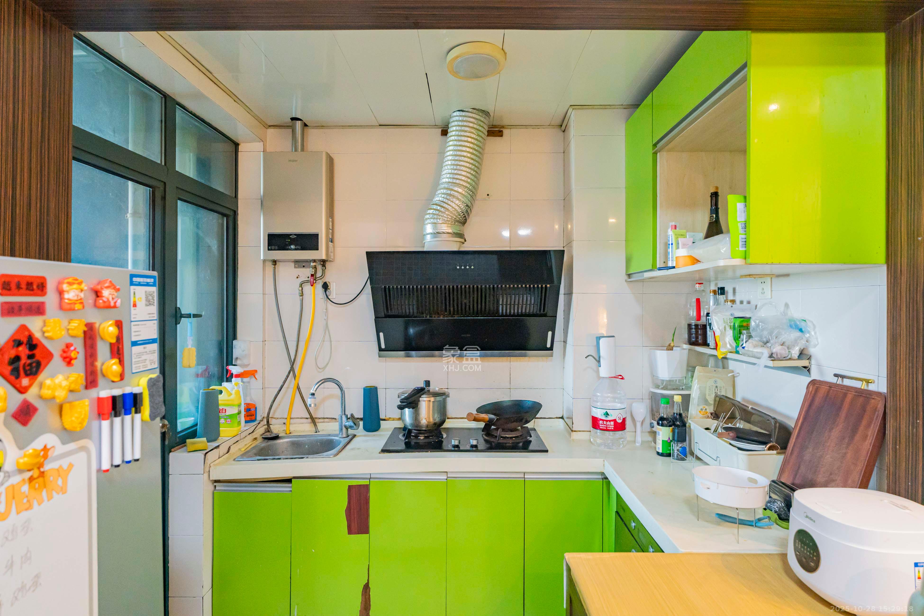 华盛新外滩 2室1厅1卫 106.0万 华盛新外滩 2室1厅1卫 106.0万厨房