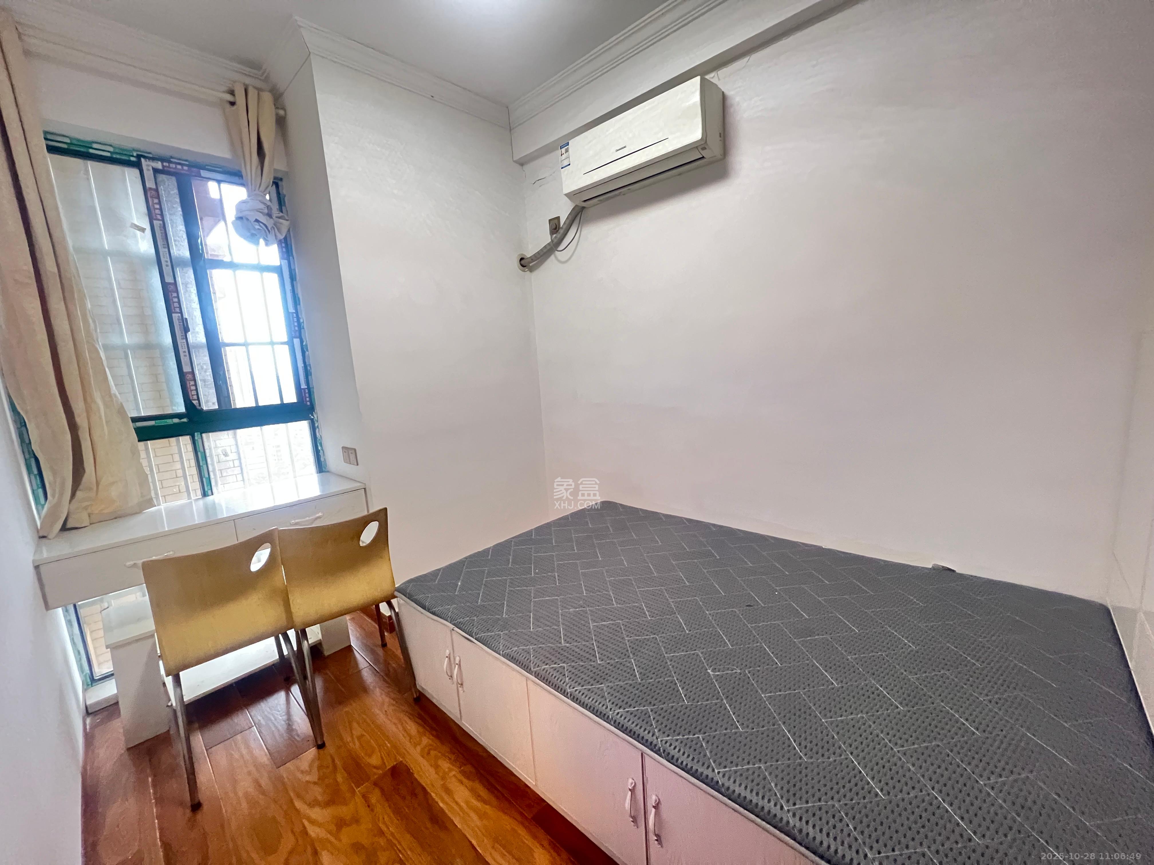 洋湖时代  3室2厅1卫    2400.0元/月 洋湖时代  3室2厅1卫    2400.0元/月室内图