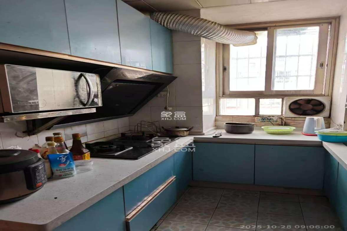 星邮小区 1室1厅1卫 1500.0元/月 星邮小区 1室1厅1卫 1500.0元/月室内图