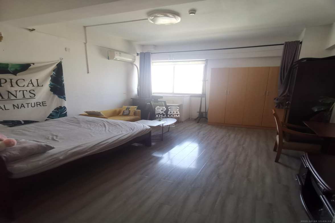 上城星座 1室1厅1卫 1400.0元/月 上城星座 1室1厅1卫 1400.0元/月室内图