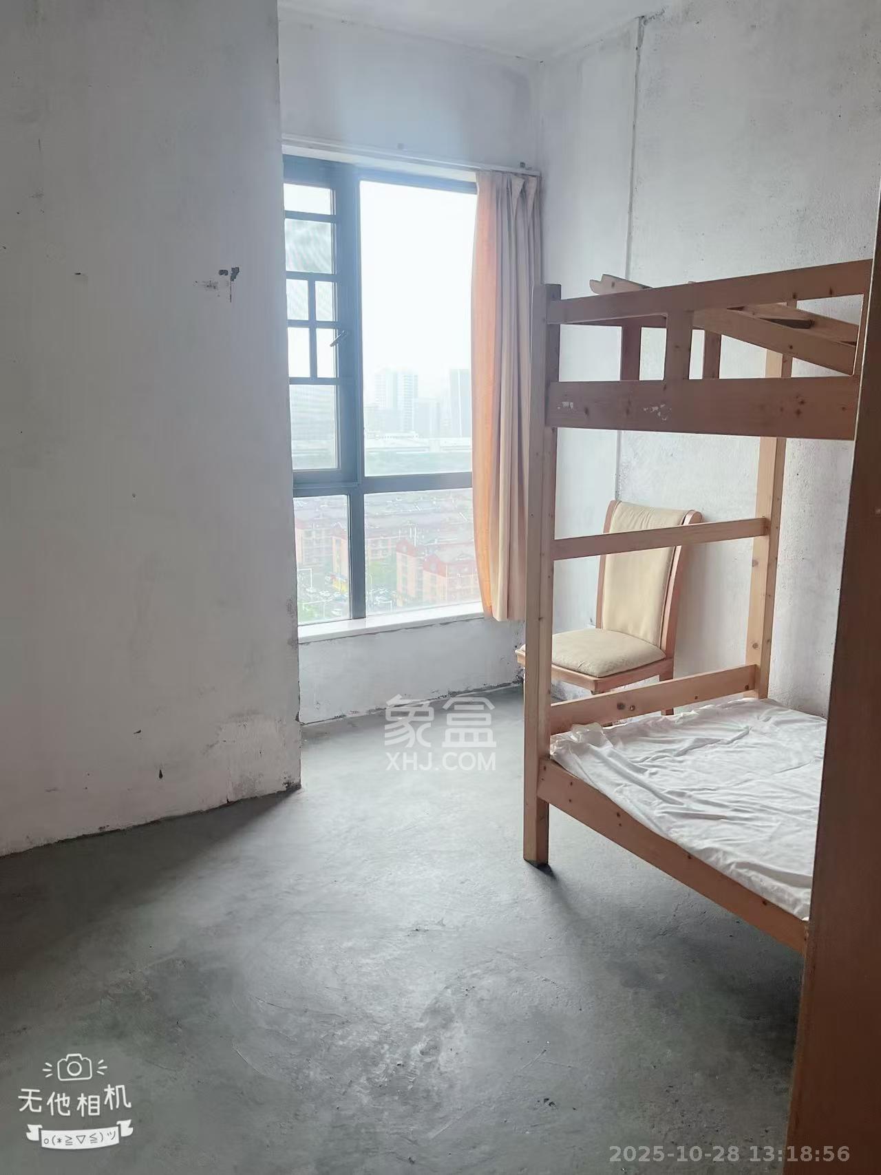 东宜兰园 3室1厅2卫 1300.0元/月 东宜兰园 3室1厅2卫 1300.0元/月室内图