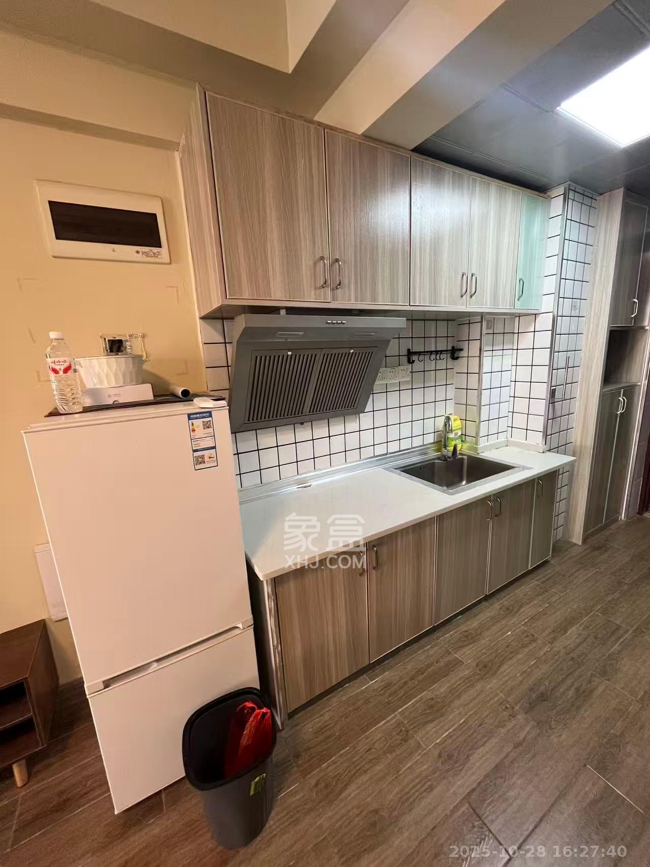 鑫远悦城（鑫远悦时代）  1室1厅1卫    1300.0元/月室内图