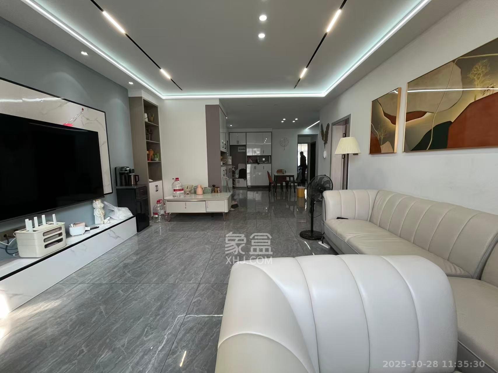 楚天家园  3室2厅2卫    2500.0元/月 楚天家园  3室2厅2卫    2500.0元/月室内图1