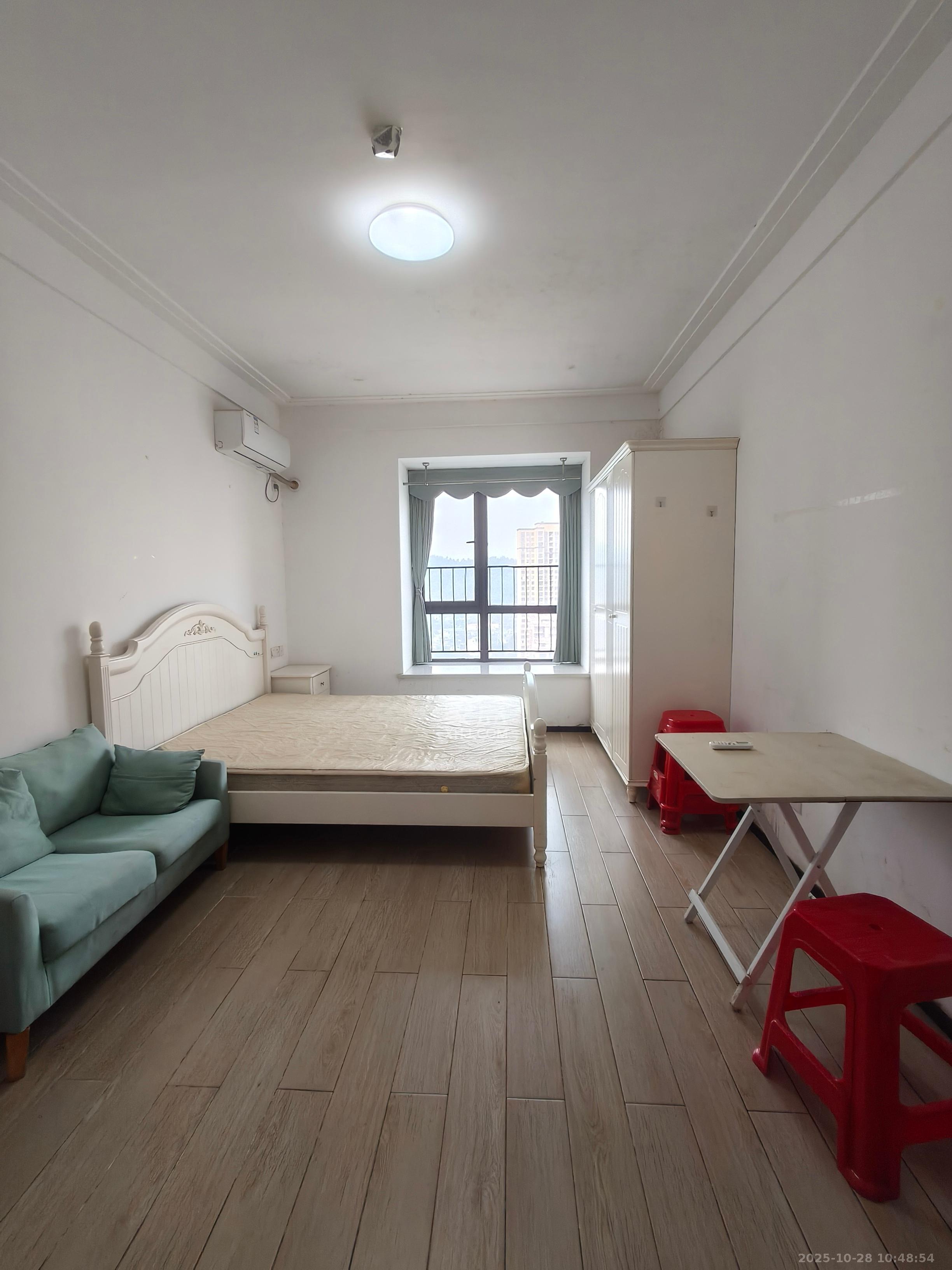 中海国际二期  1室1厅1卫    1000.0元/月室内图