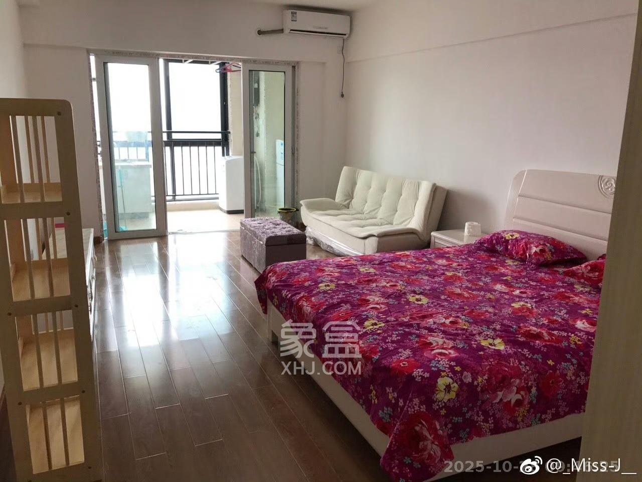 山水湾  1室1厅1卫    1300.0元/月室内图