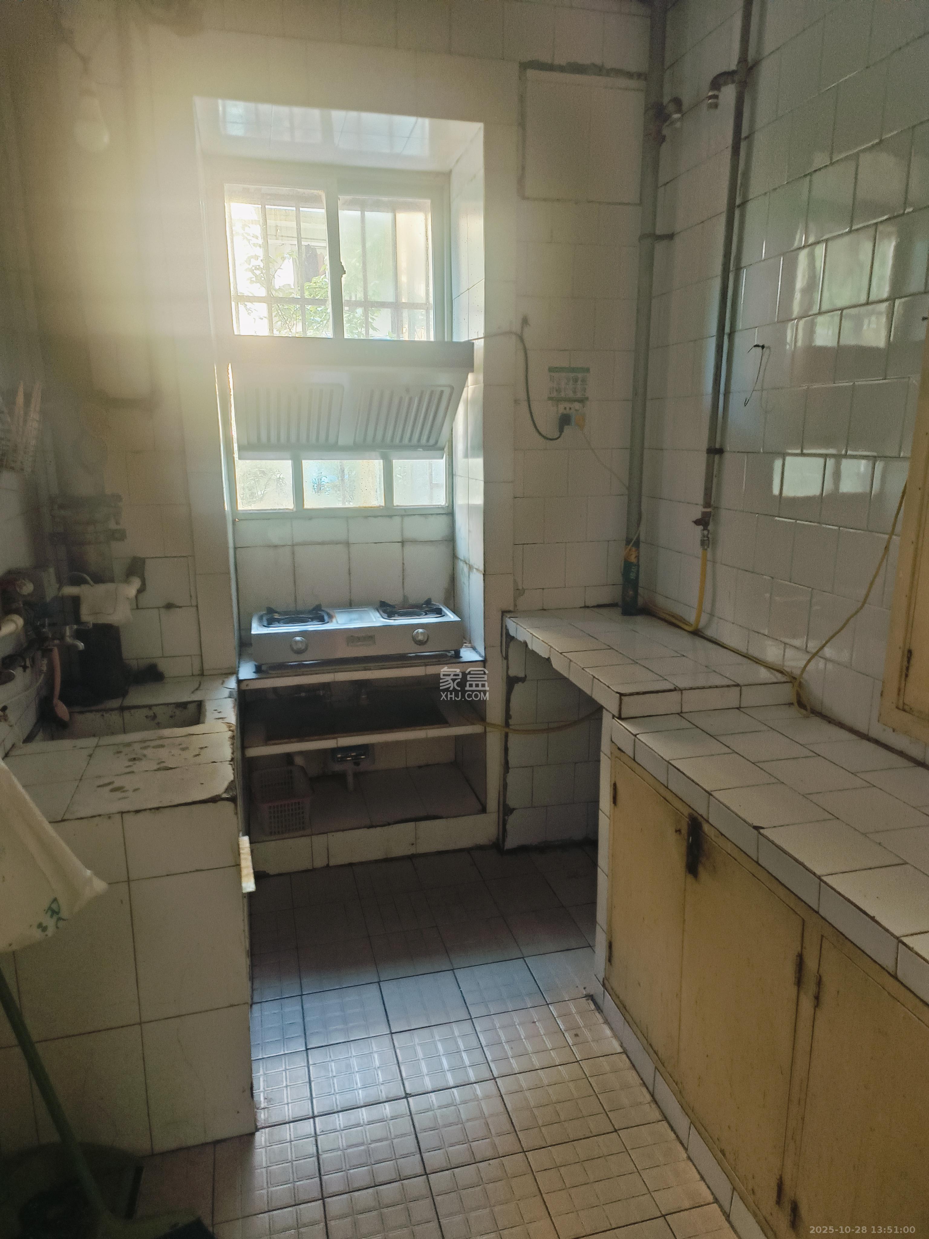 省委统战部宿舍  3室2厅1卫    2600.0元/月室内图