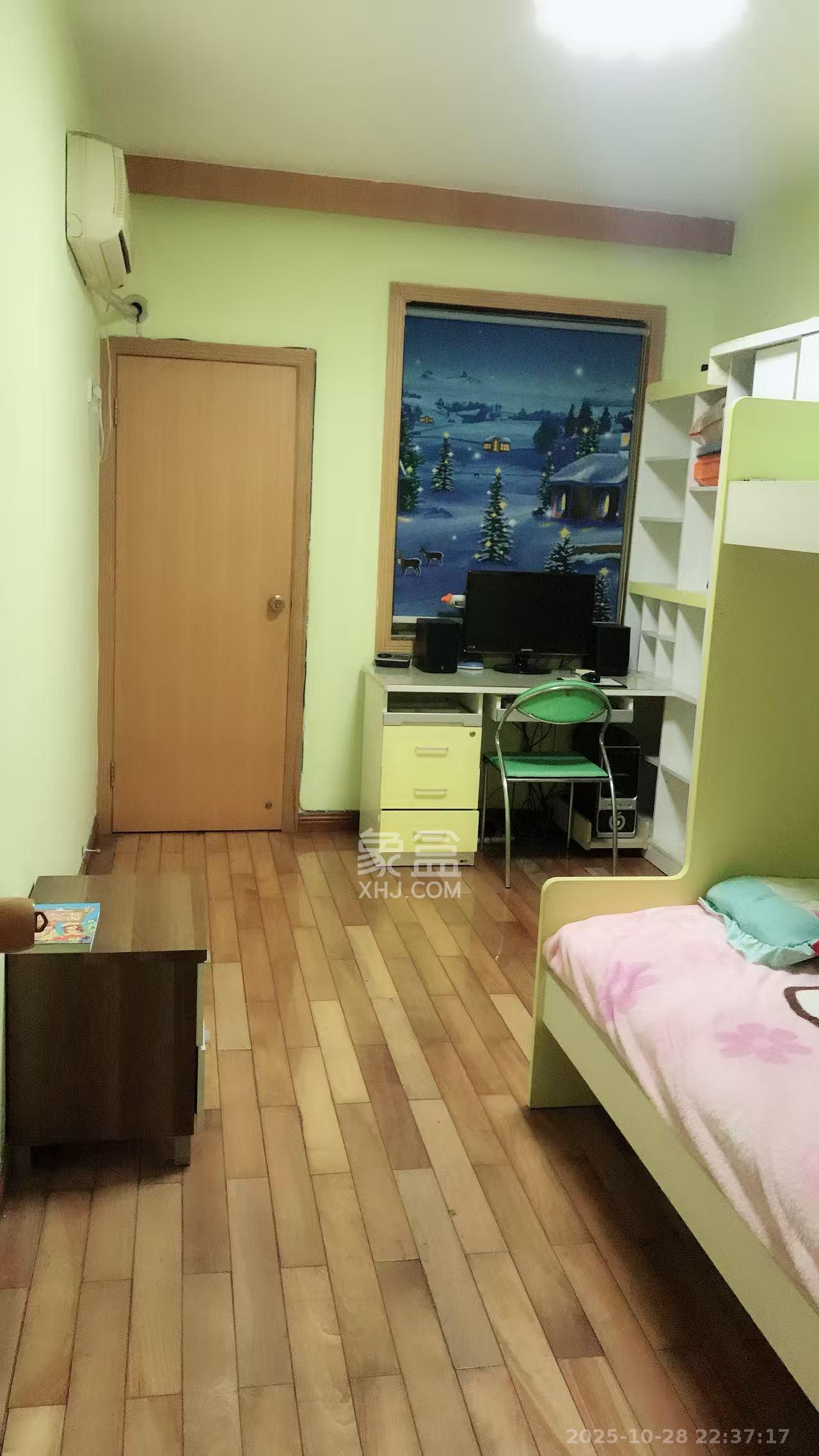 黄泥岭社区  3室2厅2卫    2200.0元/月室内图